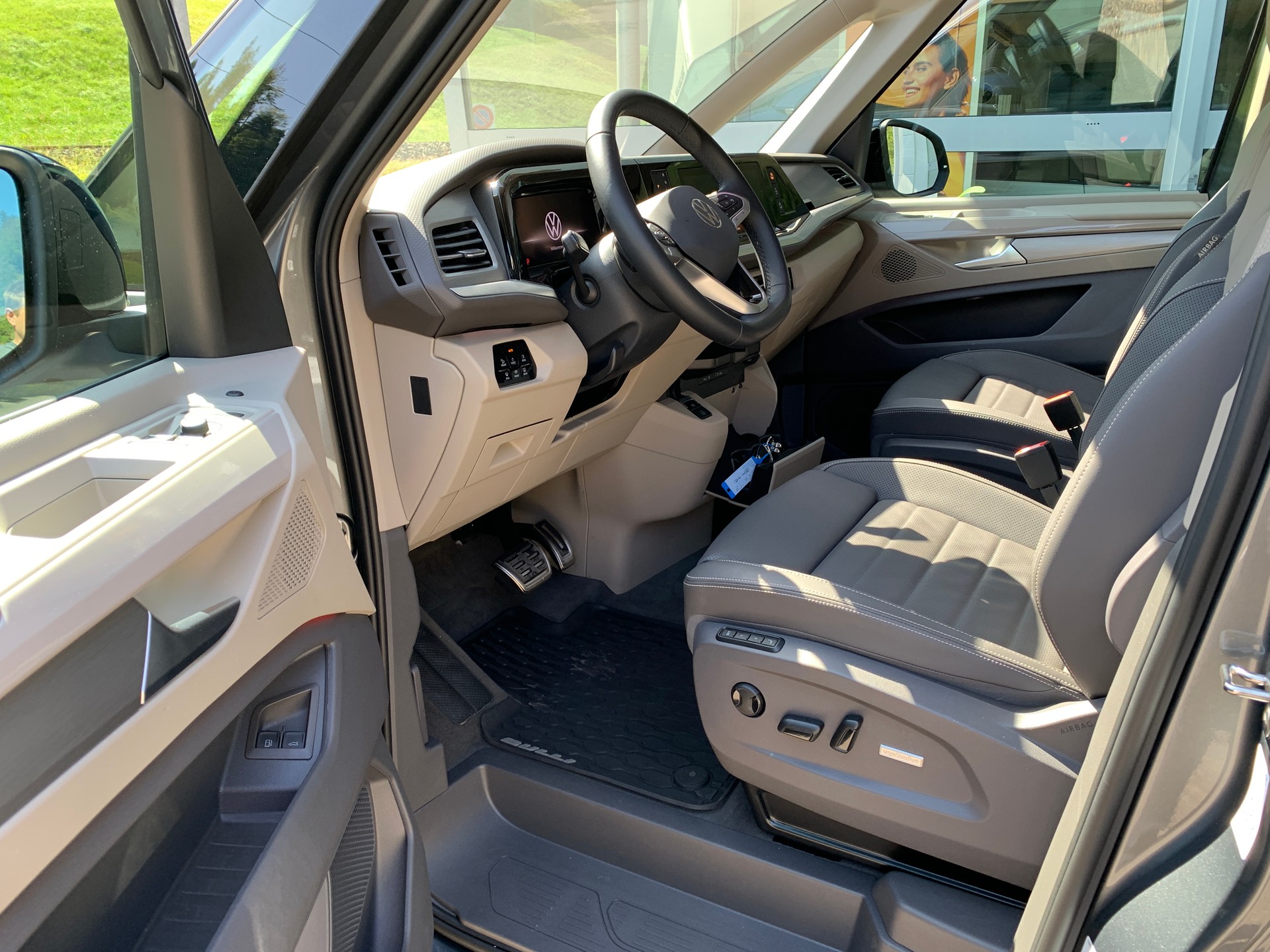 VW Multivan 1.5 eHybrid Style Liberty 4Motion DSG-image-7