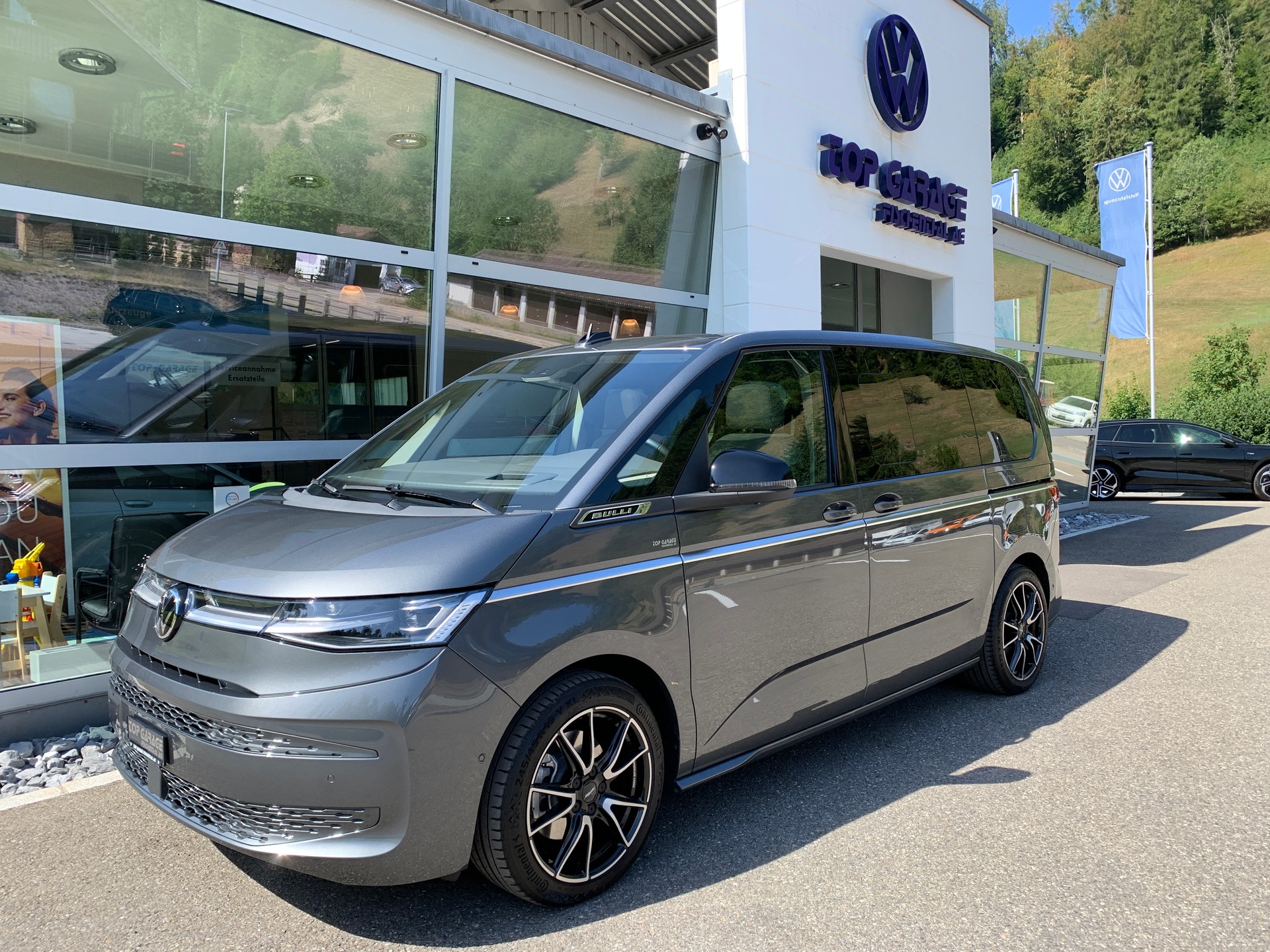 VW Multivan 1.5 eHybrid Style Liberty 4Motion DSG-image-0