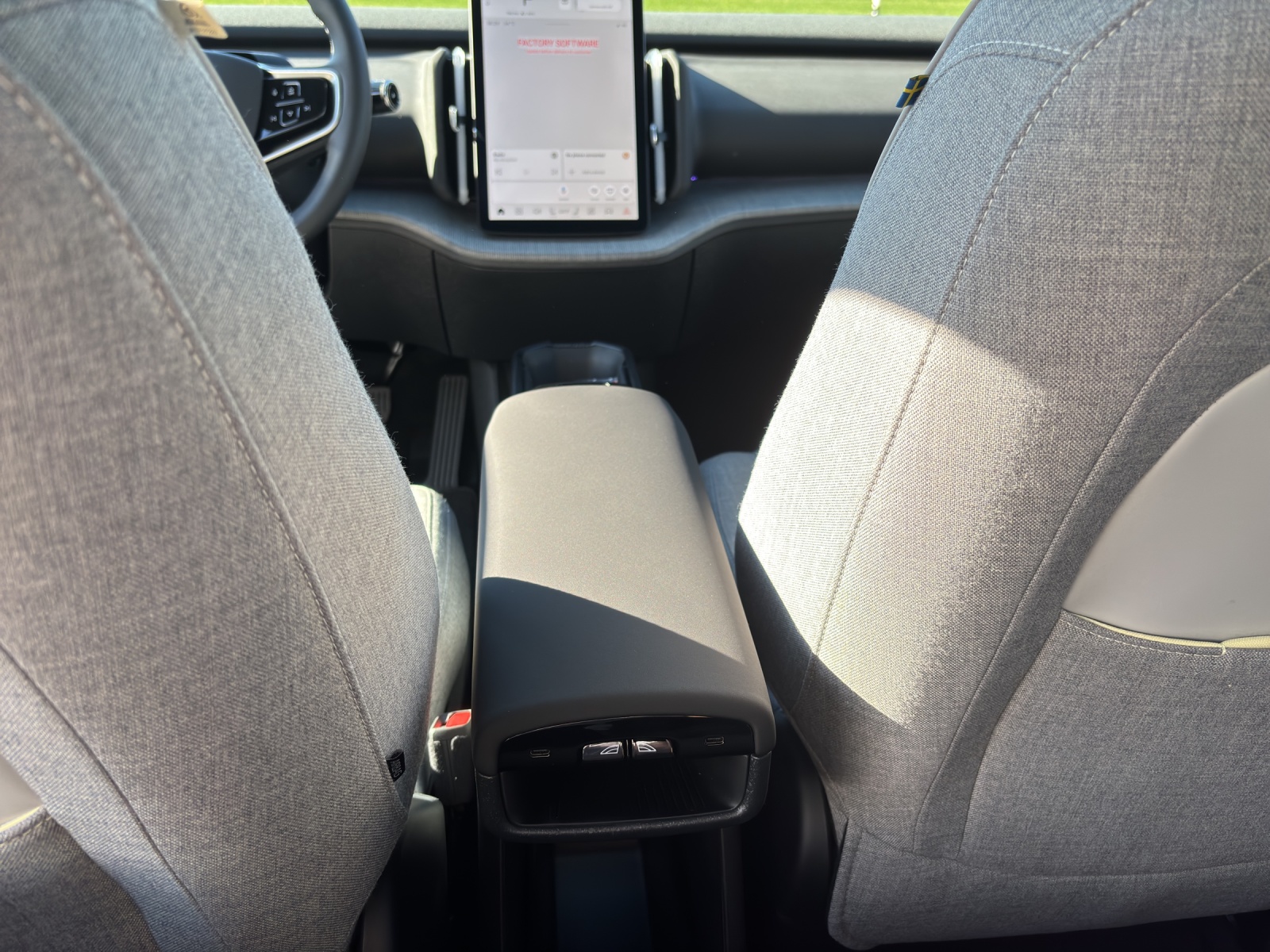 VOLVO EX30 P5 Longe Range Ultra-image-11