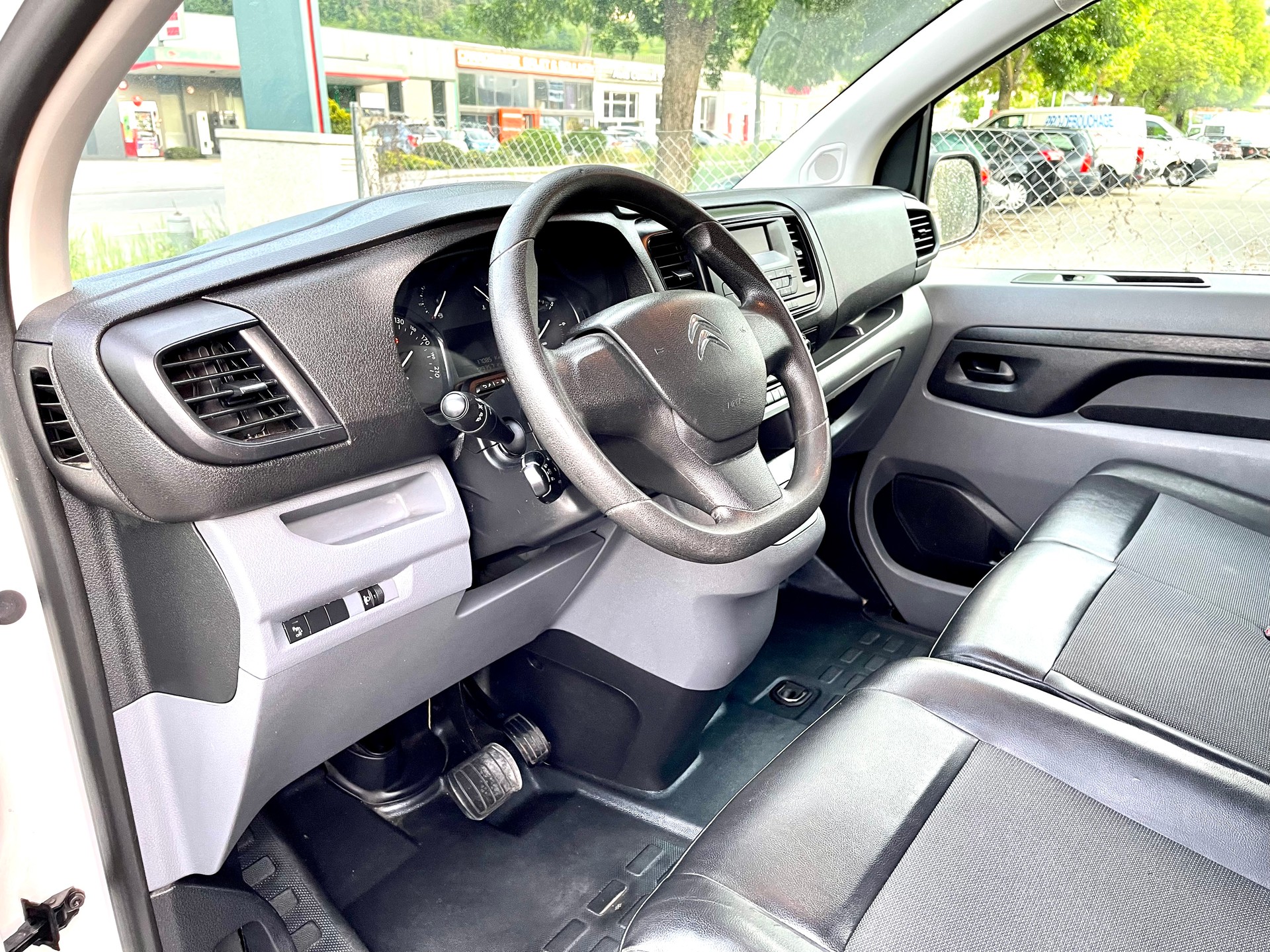 CITROEN Jumpy 1.6HDi 95 S&S Size XS ETG6-image-24