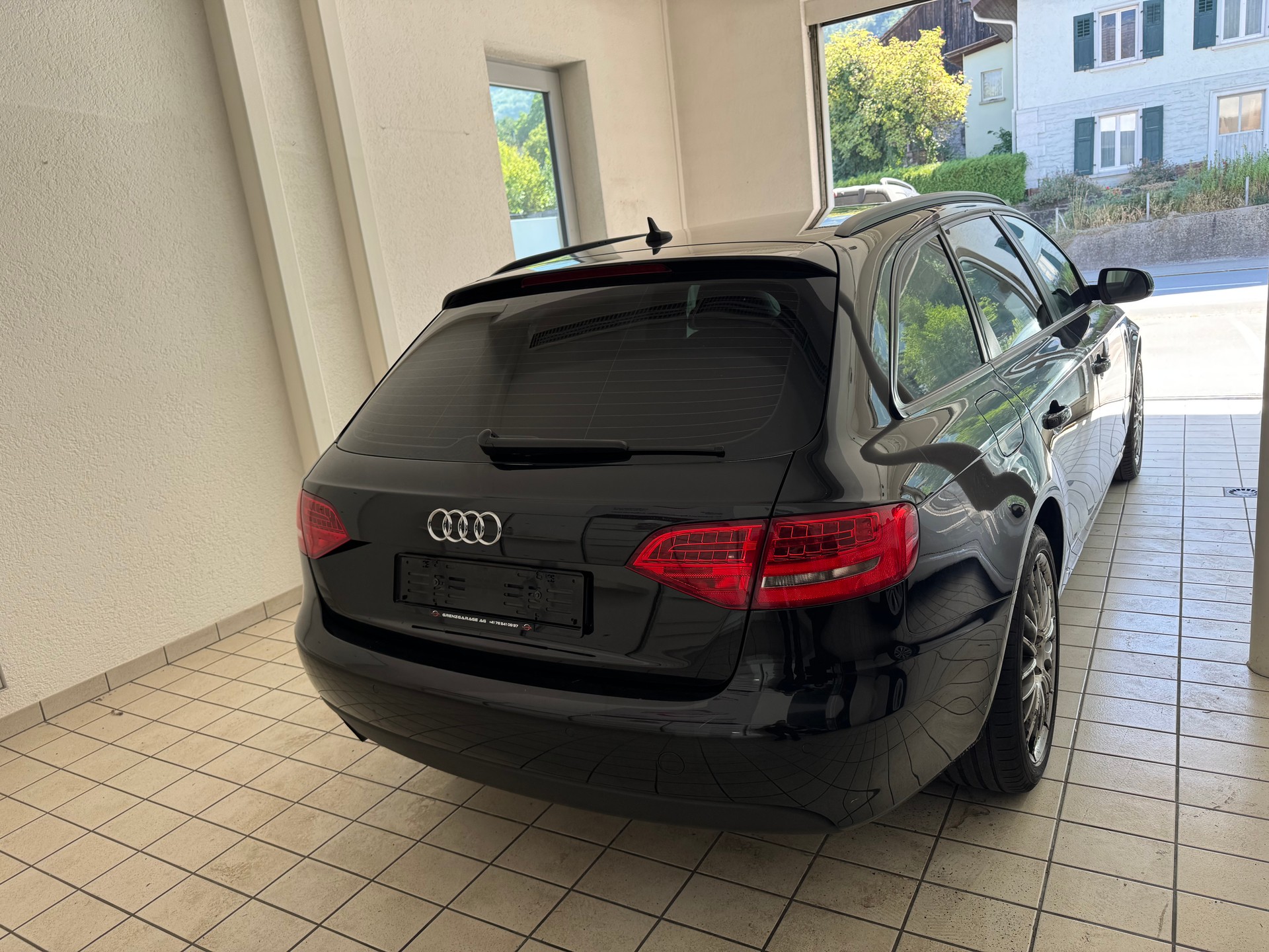 AUDI A4 Avant 1.8 TFSI Start plus-image-5
