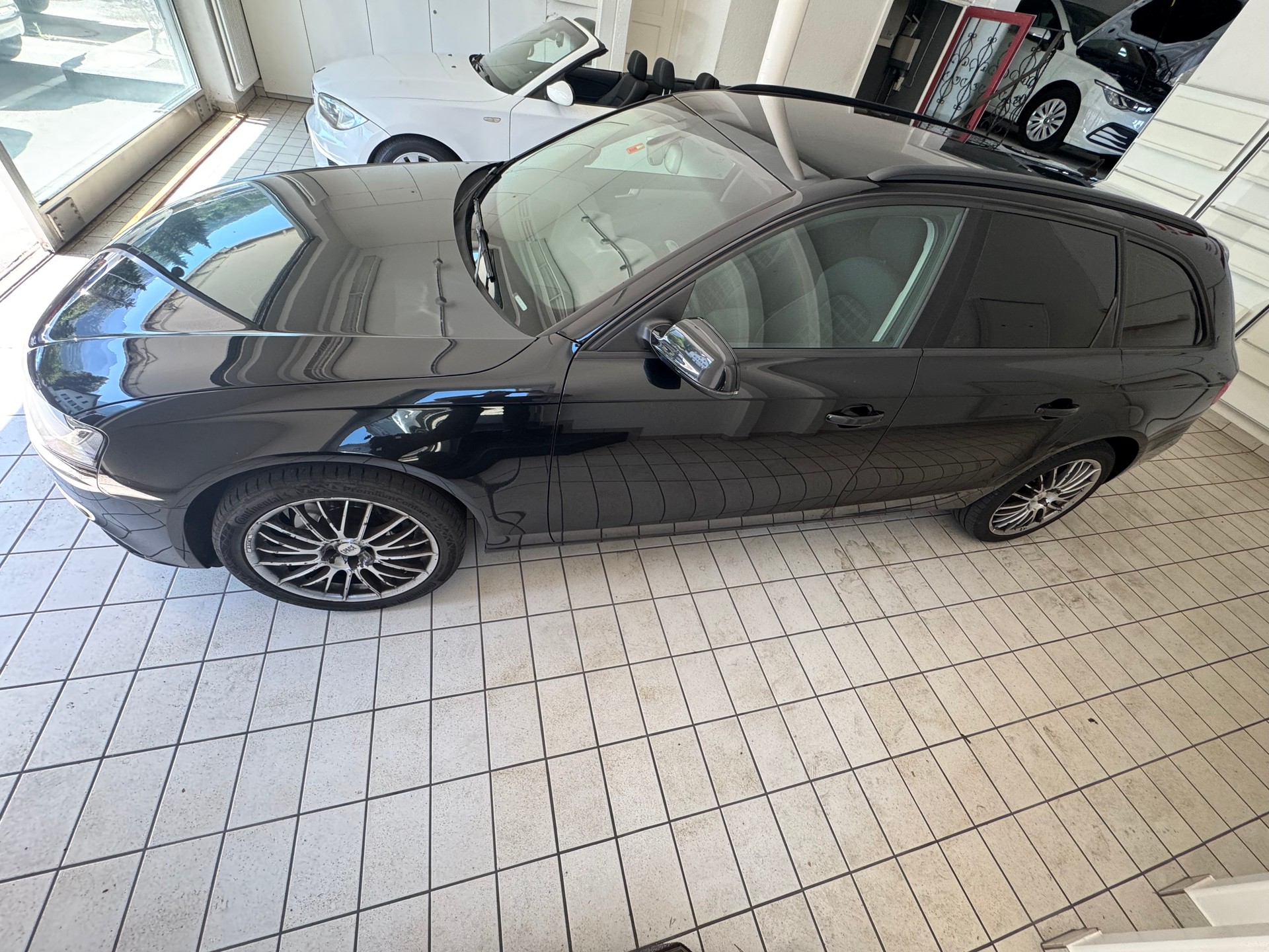 AUDI A4 Avant 1.8 TFSI Start plus-image-3