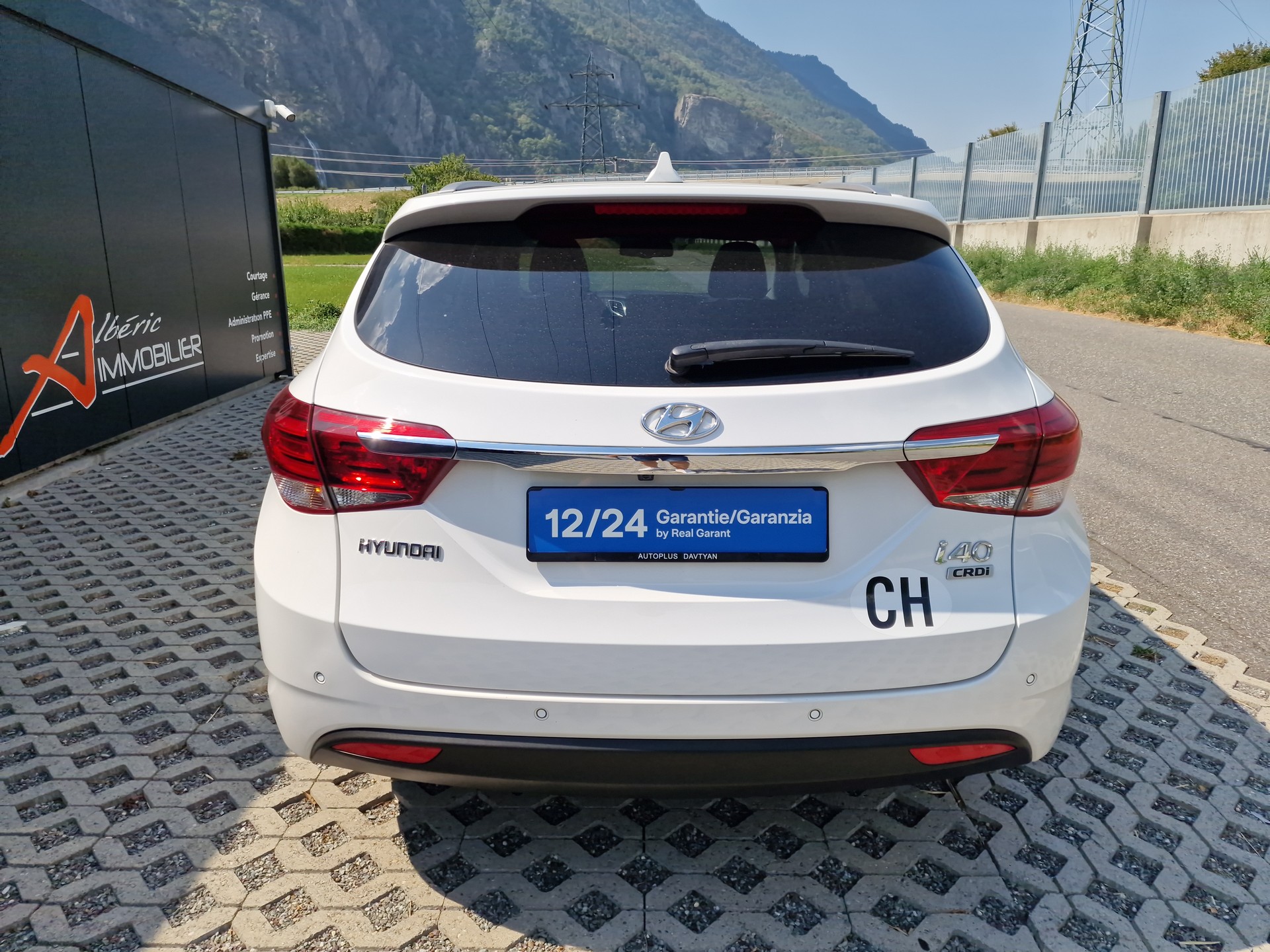 HYUNDAI i40 Wagon 1.7 CRDI Vertex Automatic-image-5