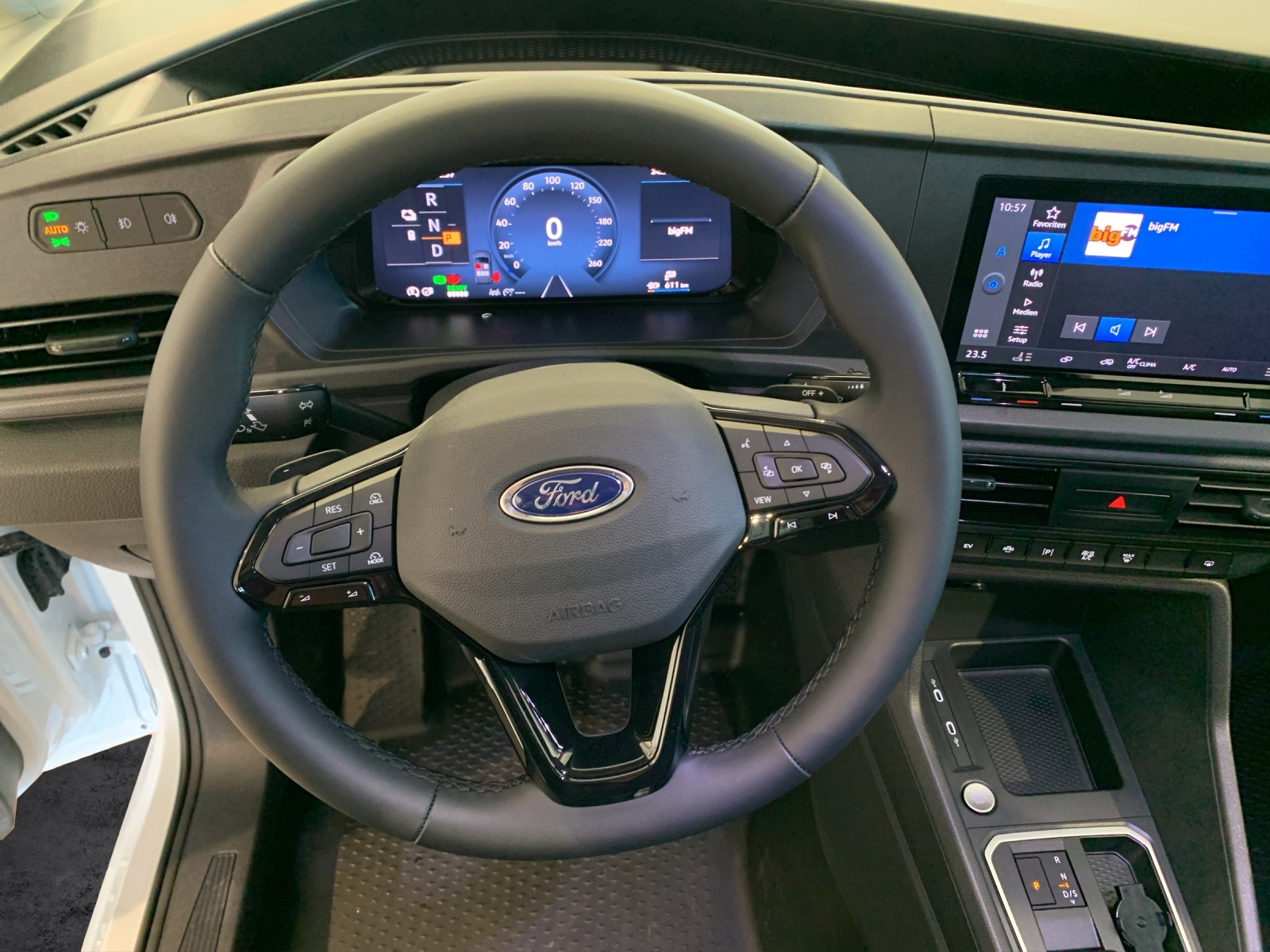 FORD Grand Connect FlexCab Trend PHEV-image-8