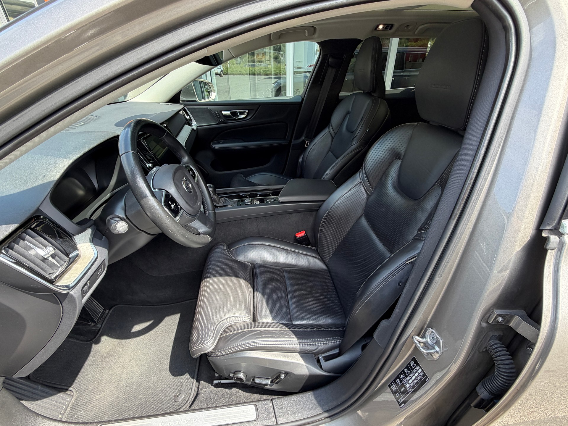 VOLVO V60 T6 AWD Inscription Geartronic-image-6