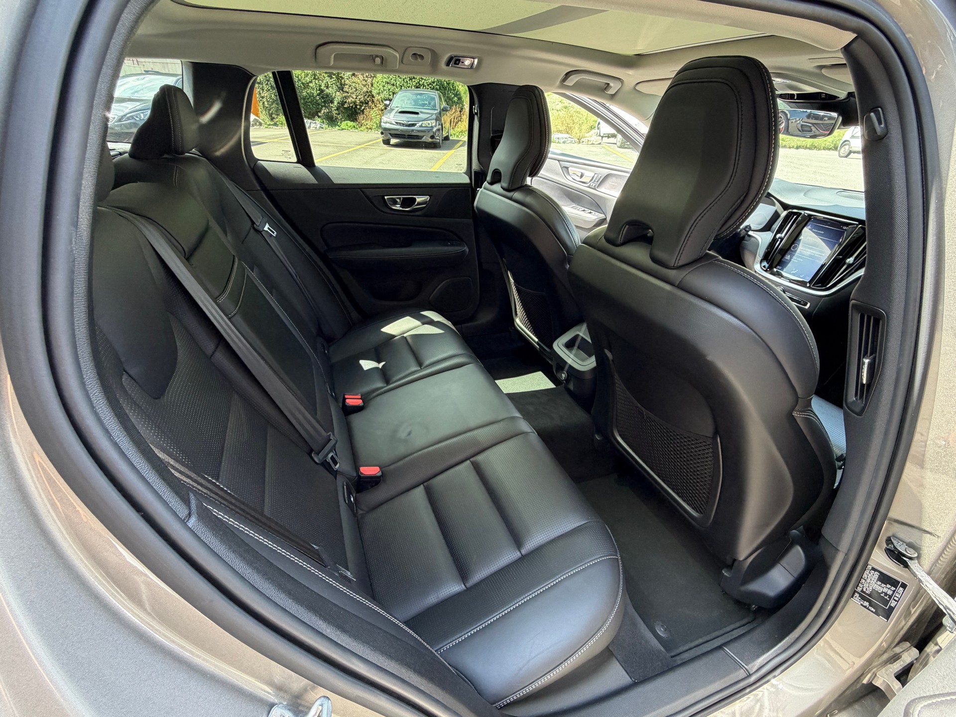 VOLVO V60 T6 AWD Inscription Geartronic-image-9