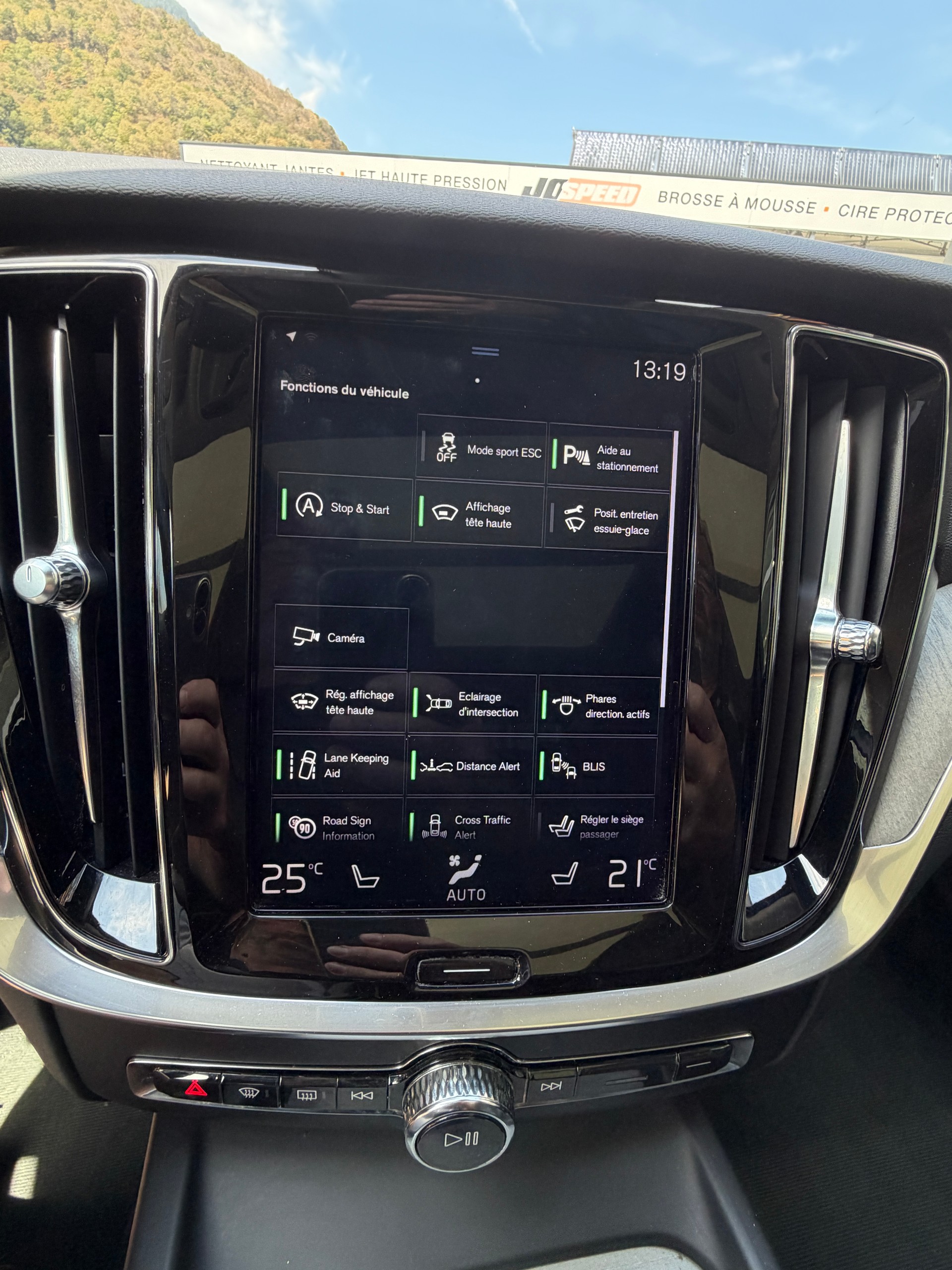 VOLVO V60 T6 AWD Inscription Geartronic-image-14