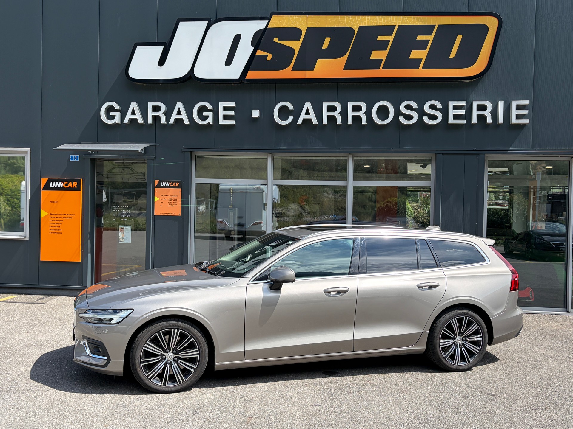 VOLVO V60 T6 AWD Inscription Geartronic-image-0