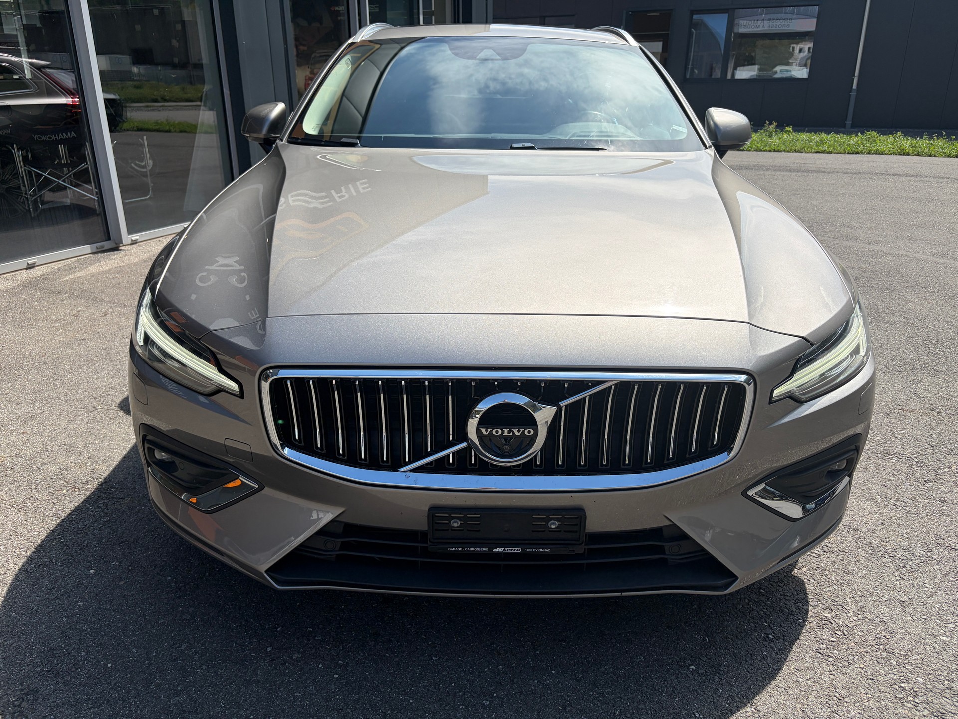 VOLVO V60 T6 AWD Inscription Geartronic-image-1
