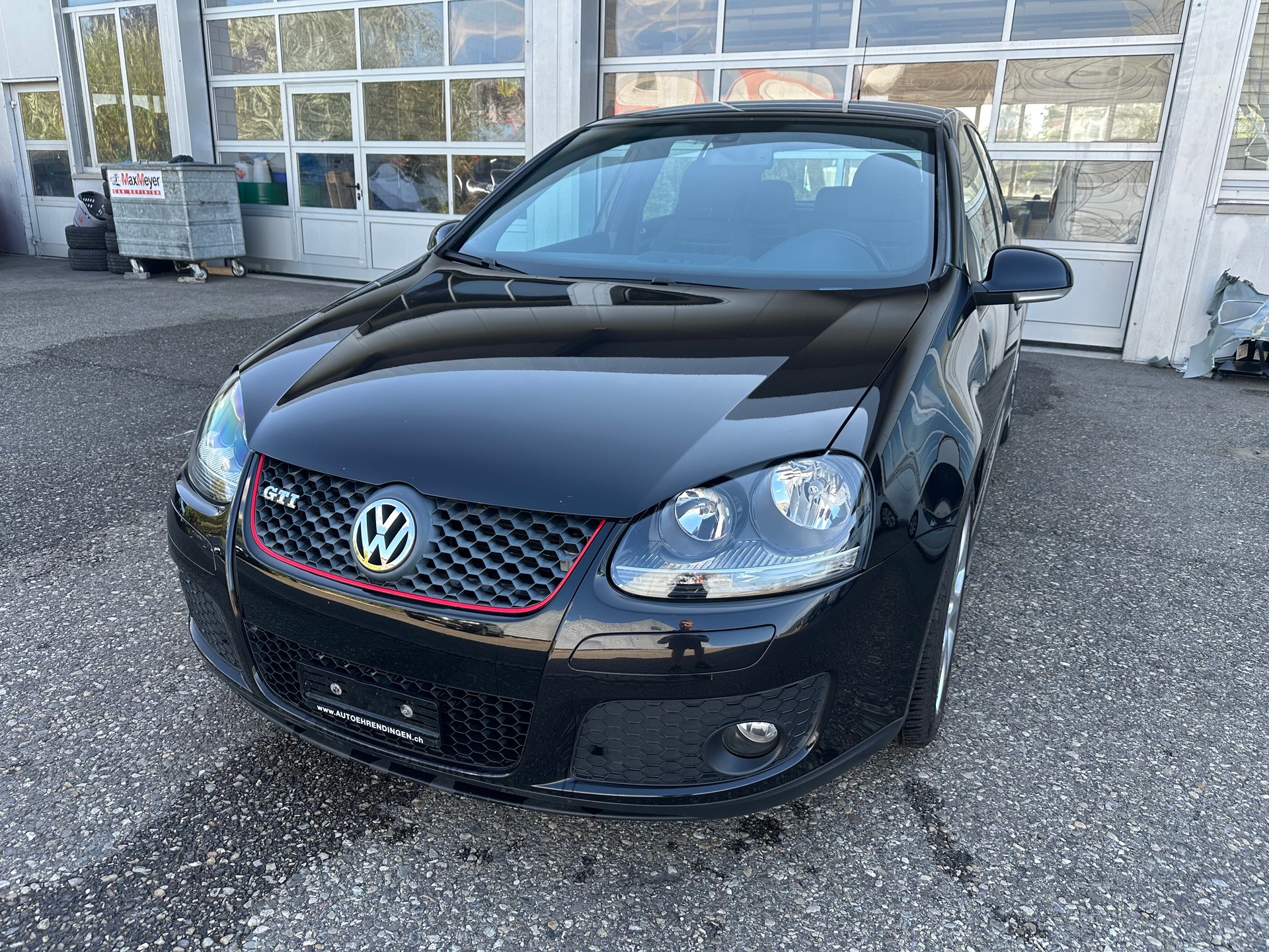 VW Golf 2.0 TFSI GTI-image-2