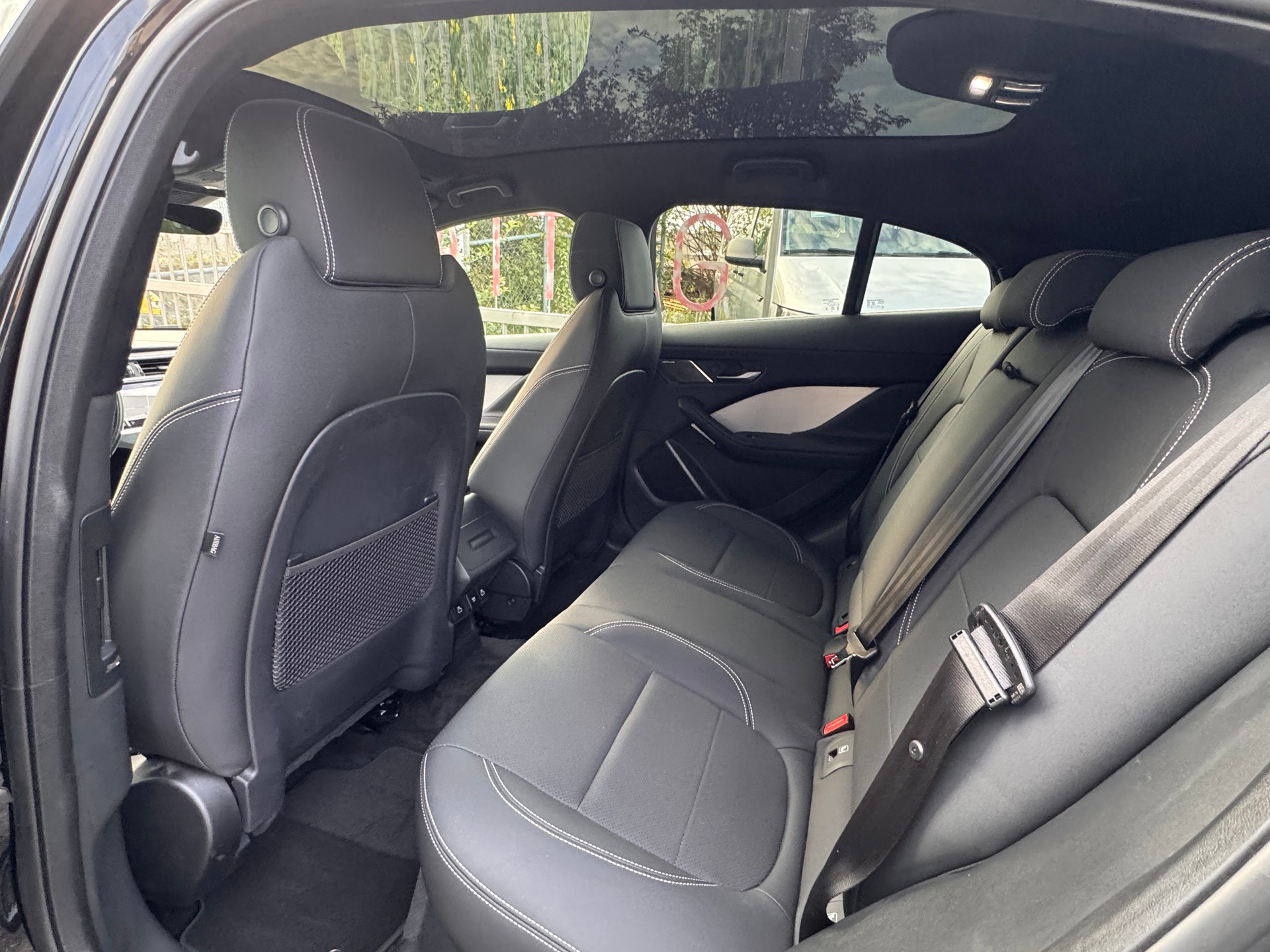 JAGUAR I-Pace EV400 S AWD-image-12