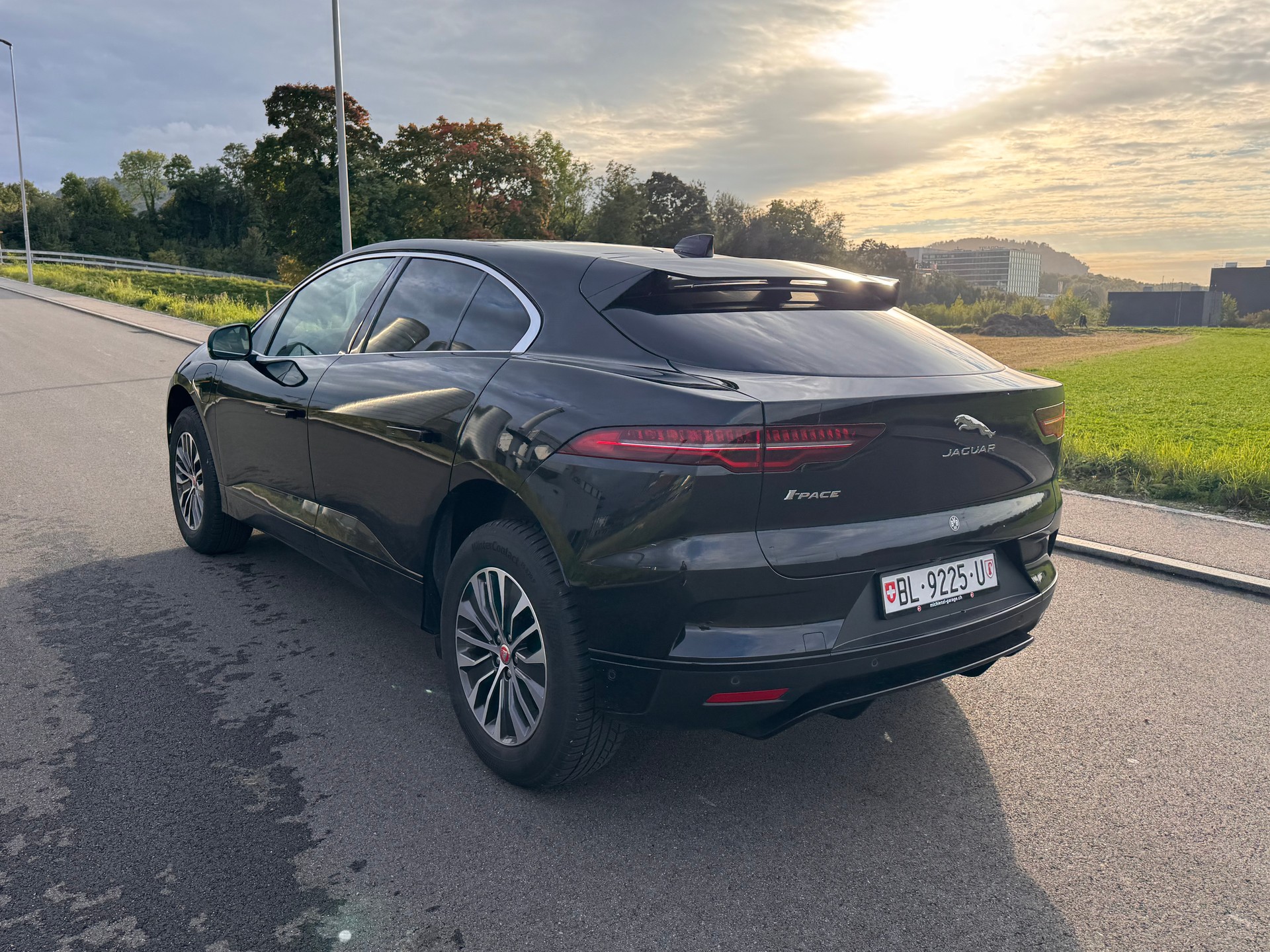 JAGUAR I-Pace EV400 S AWD-image-8