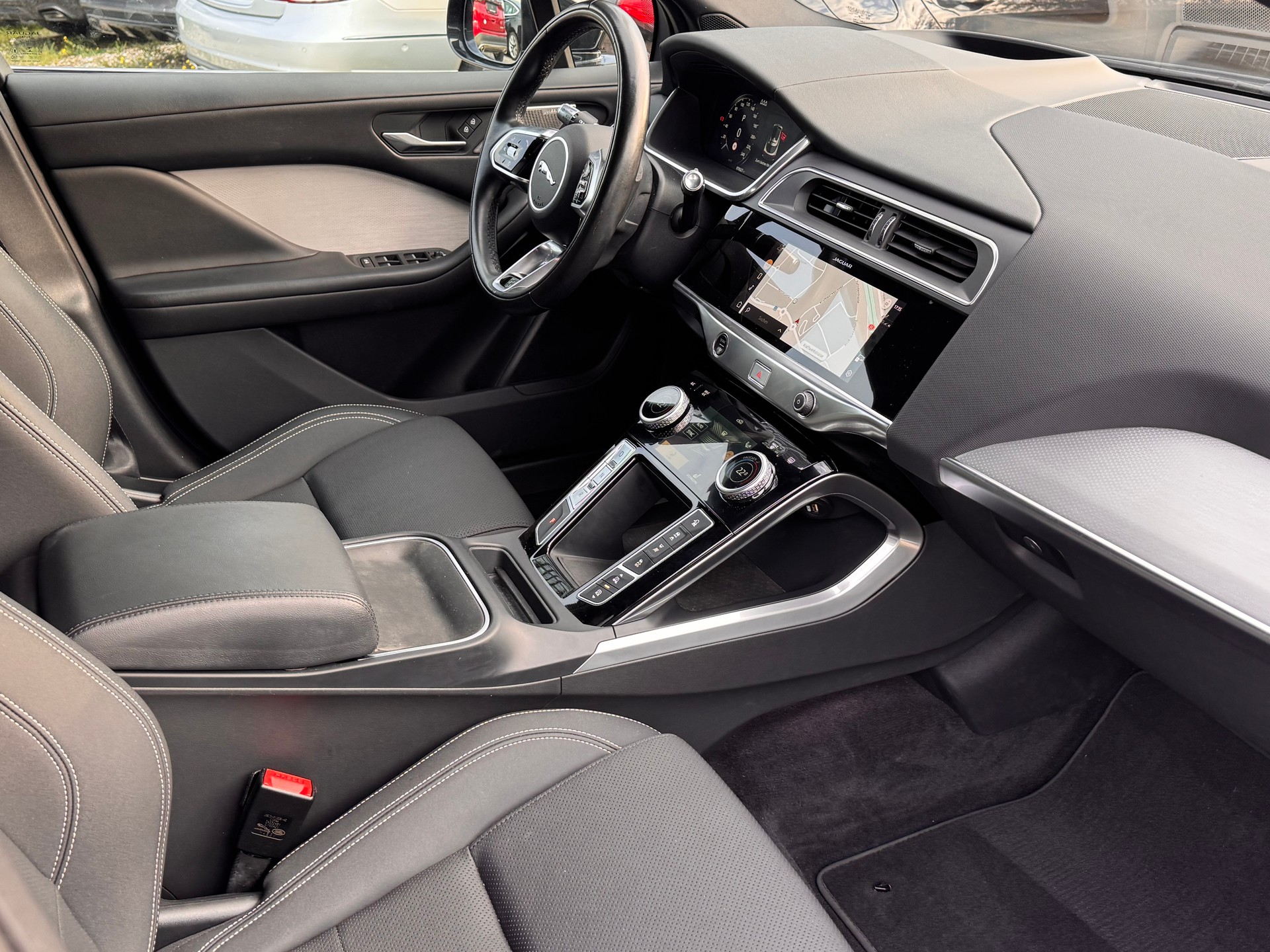 JAGUAR I-Pace EV400 S AWD-image-18