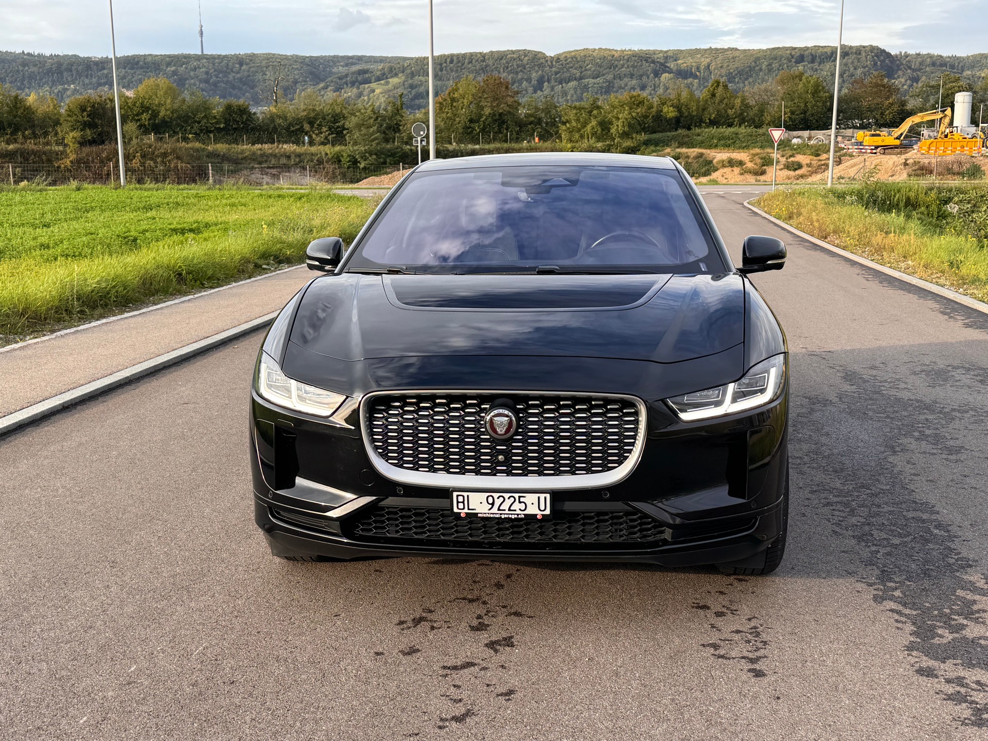 JAGUAR I-Pace EV400 S AWD-image-4