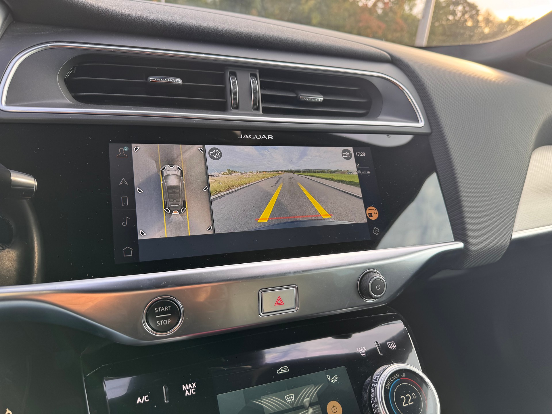 JAGUAR I-Pace EV400 S AWD-image-1