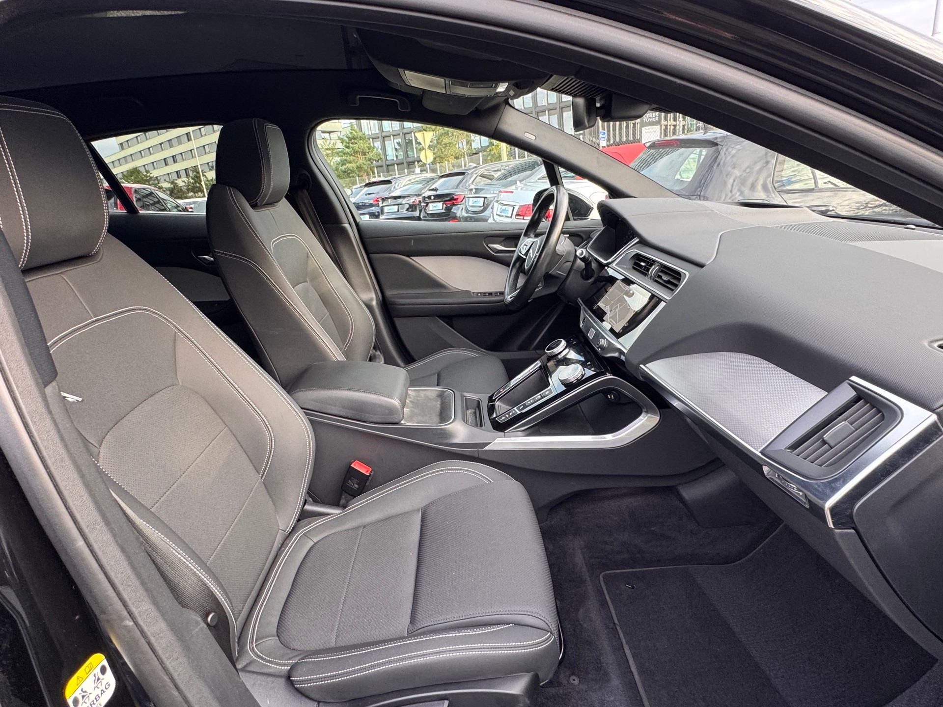JAGUAR I-Pace EV400 S AWD-image-14