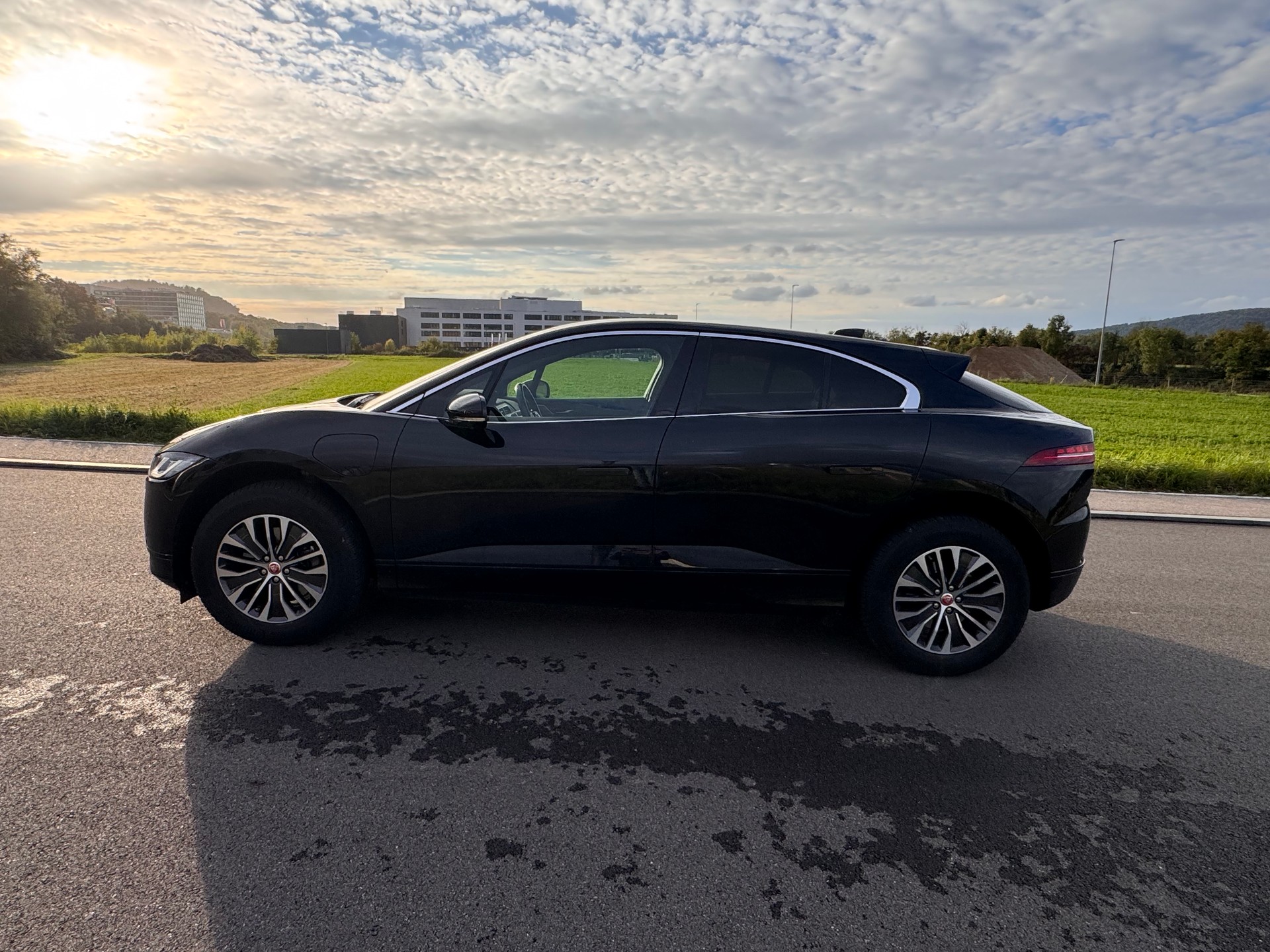 JAGUAR I-Pace EV400 S AWD-image-11