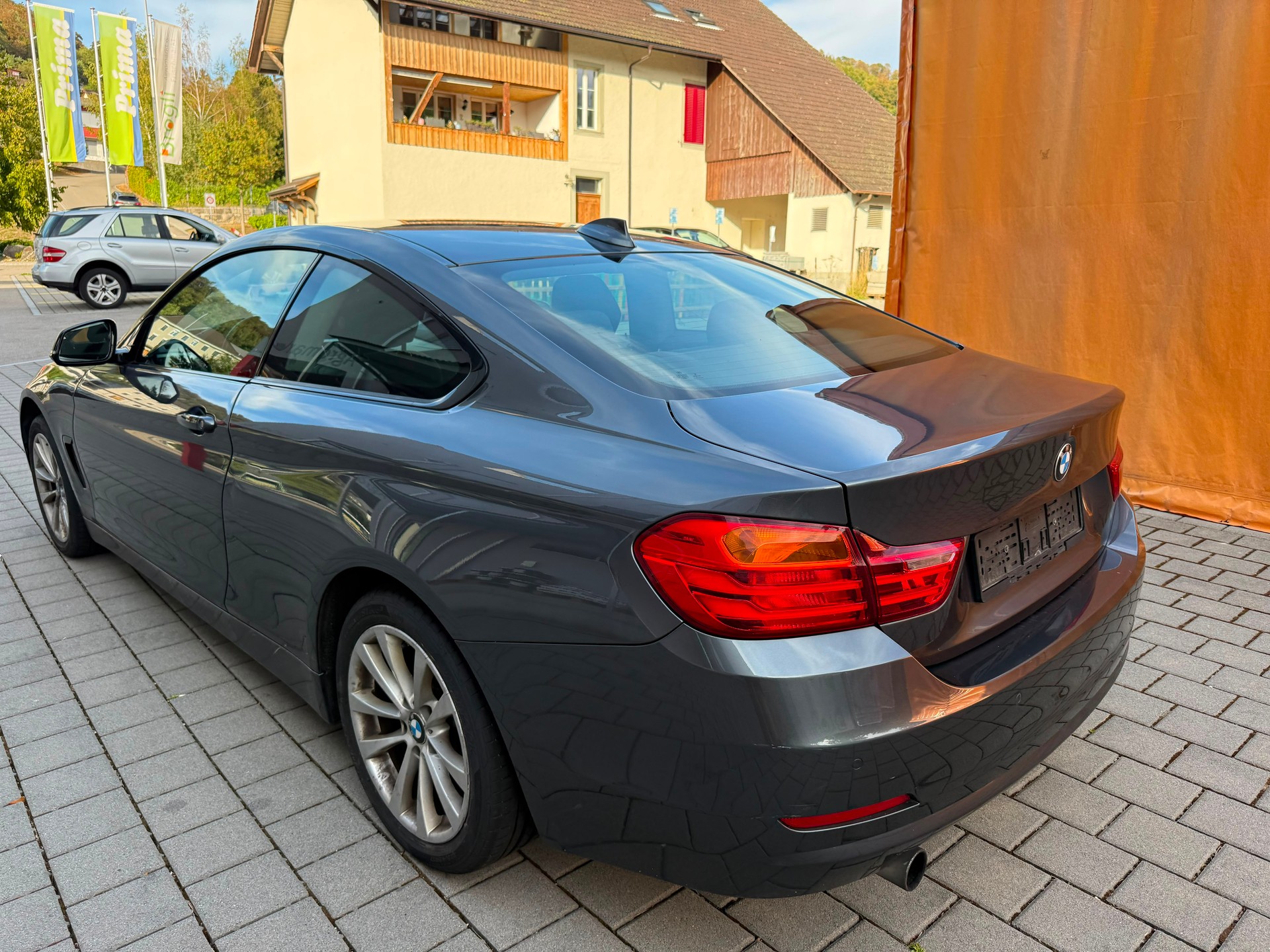 BMW 420i Coupé xDrive Sport Line-image-2