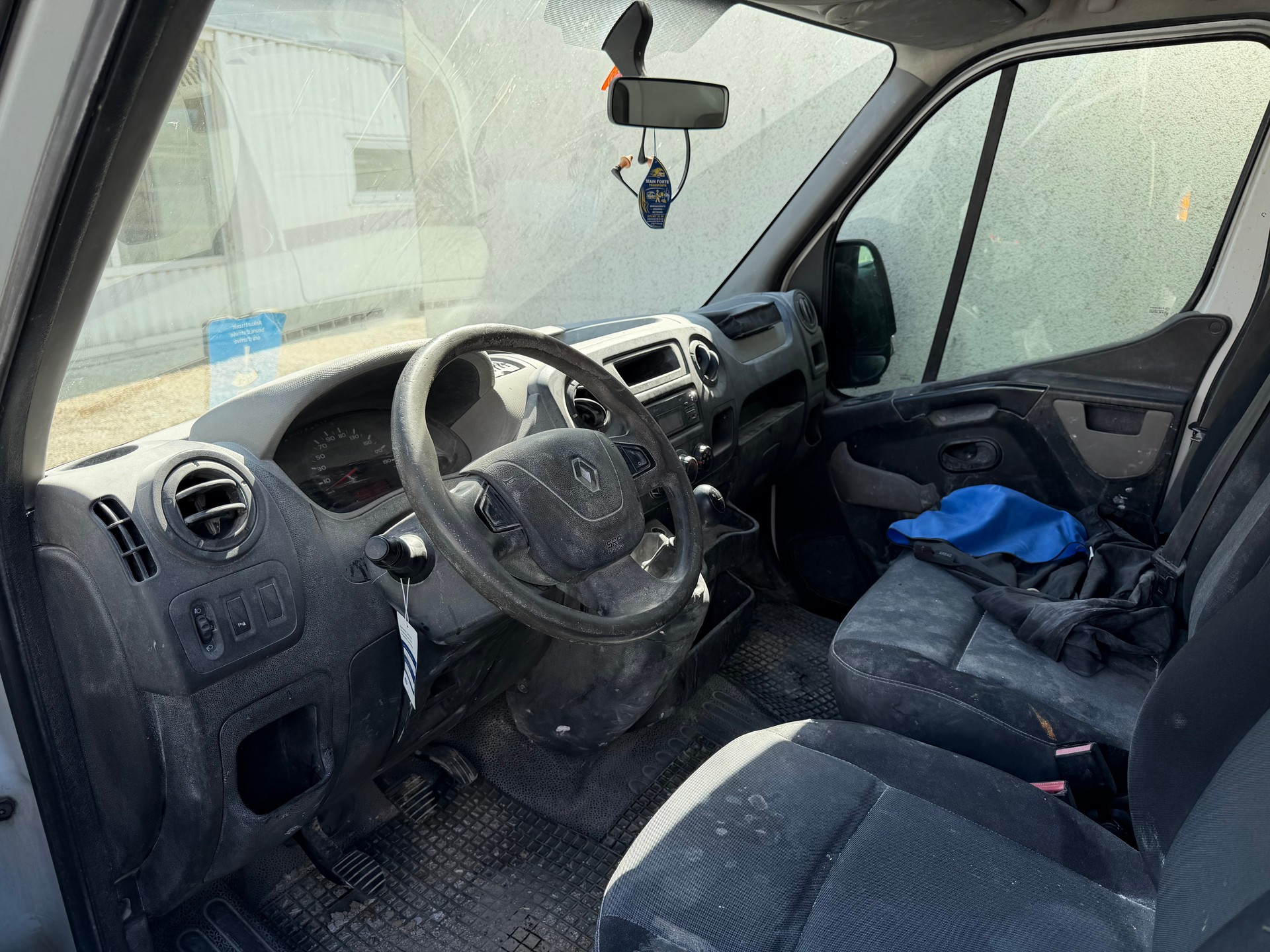 RENAULT Master T33 2.3dCi L2H2-image-3
