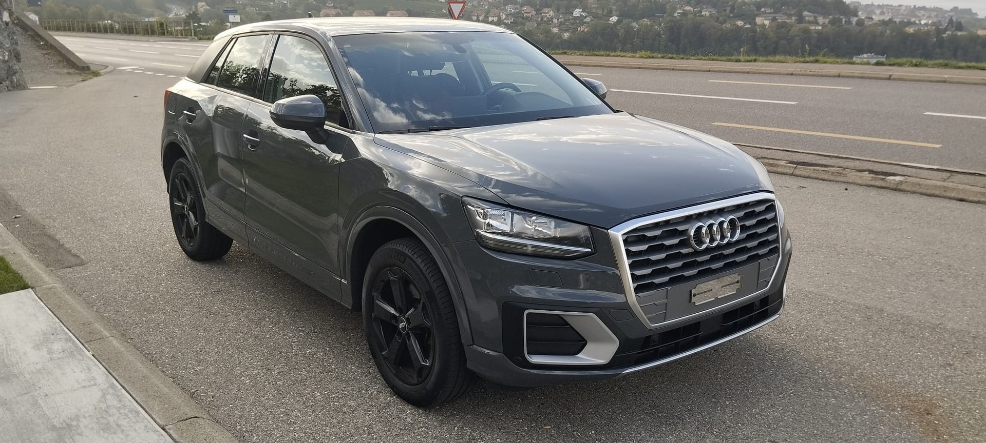 AUDI Q2 1.4 TFSI sport-image-0