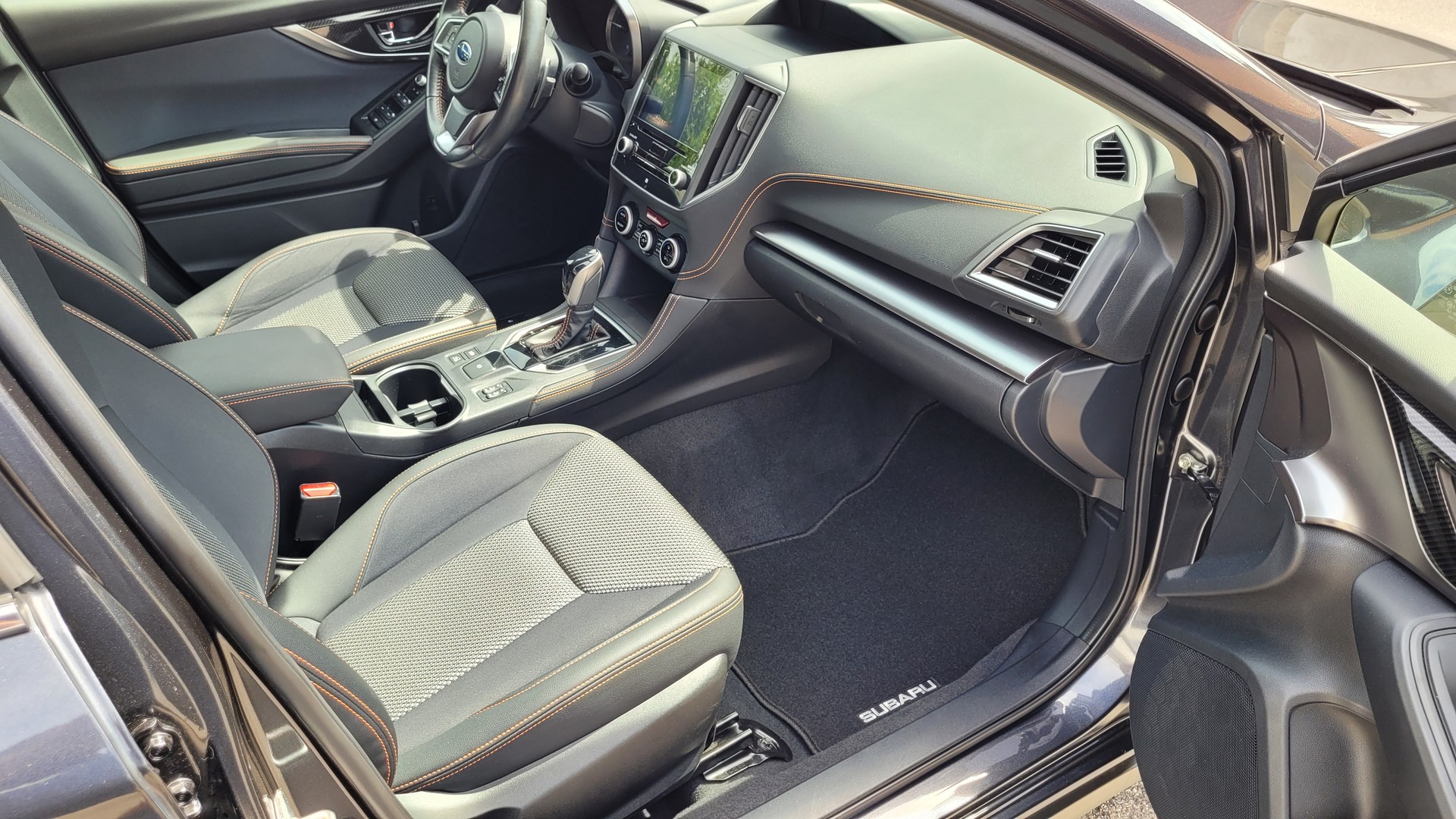 SUBARU XV 2.0 Swiss Plus AWD Lineartronic-image-19