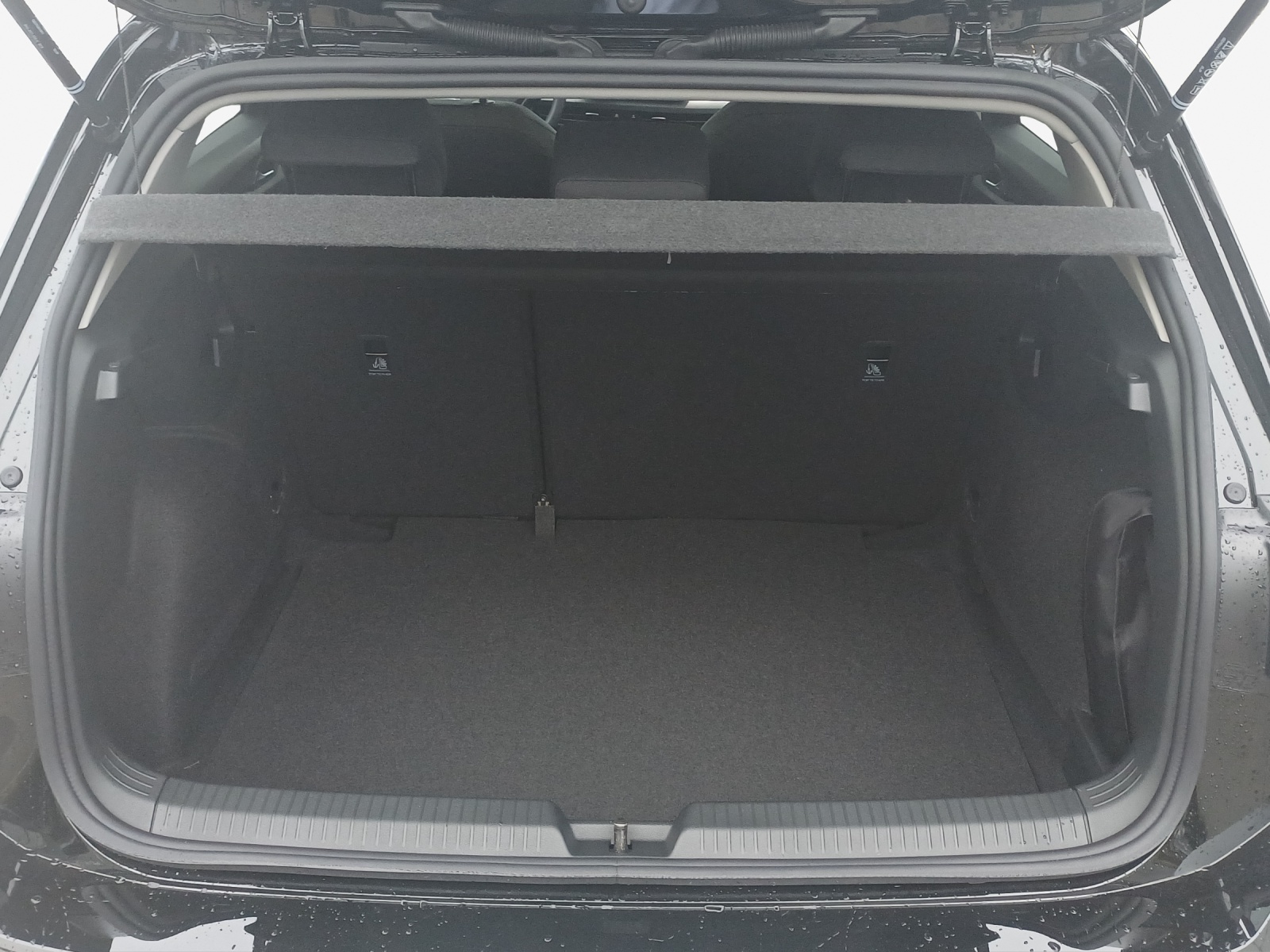 VW Golf 1.5 e TSI mHEV Basis DSG-image-12