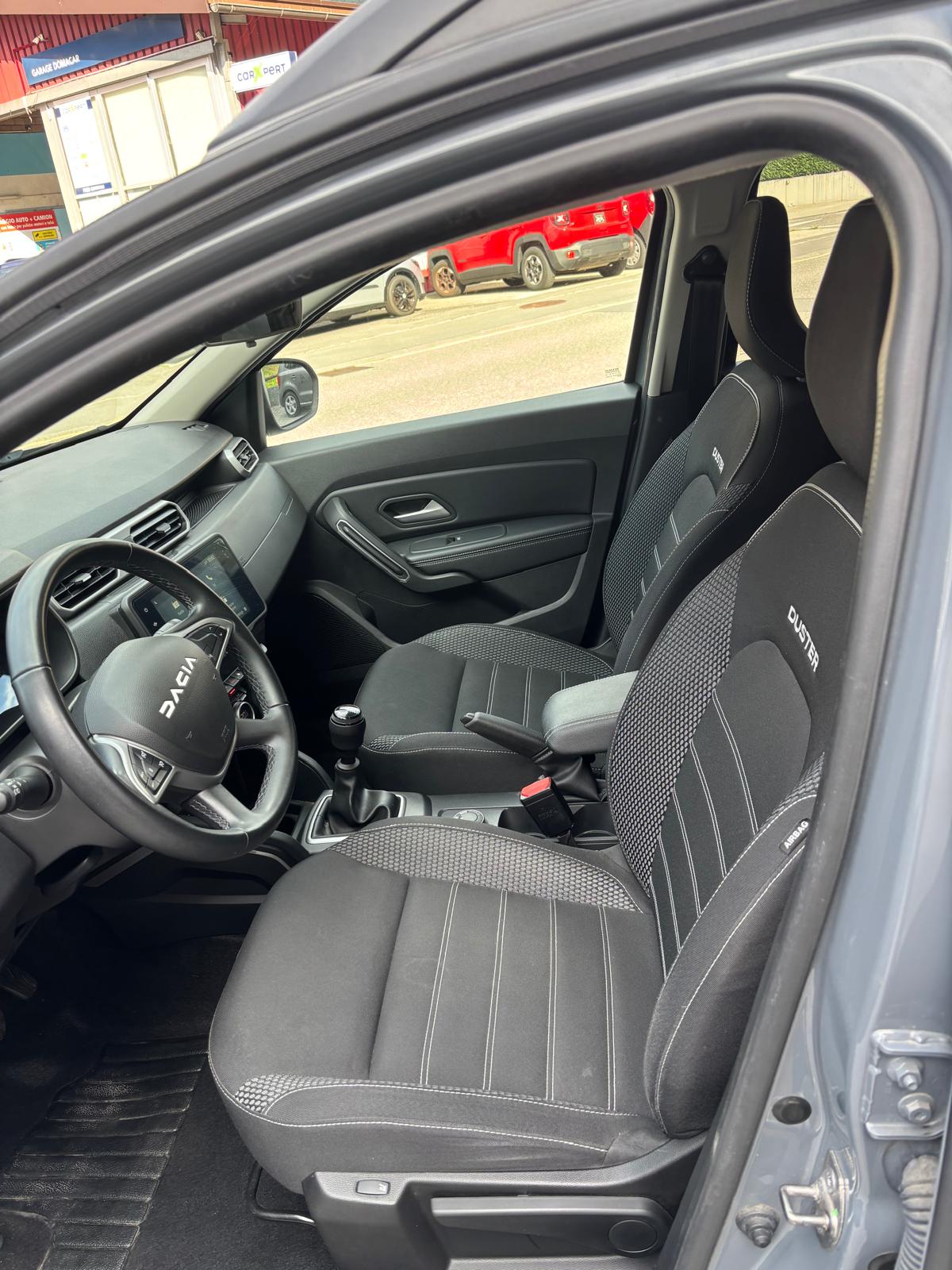 DACIA Duster TCe 150 Journey 4x4-image-7