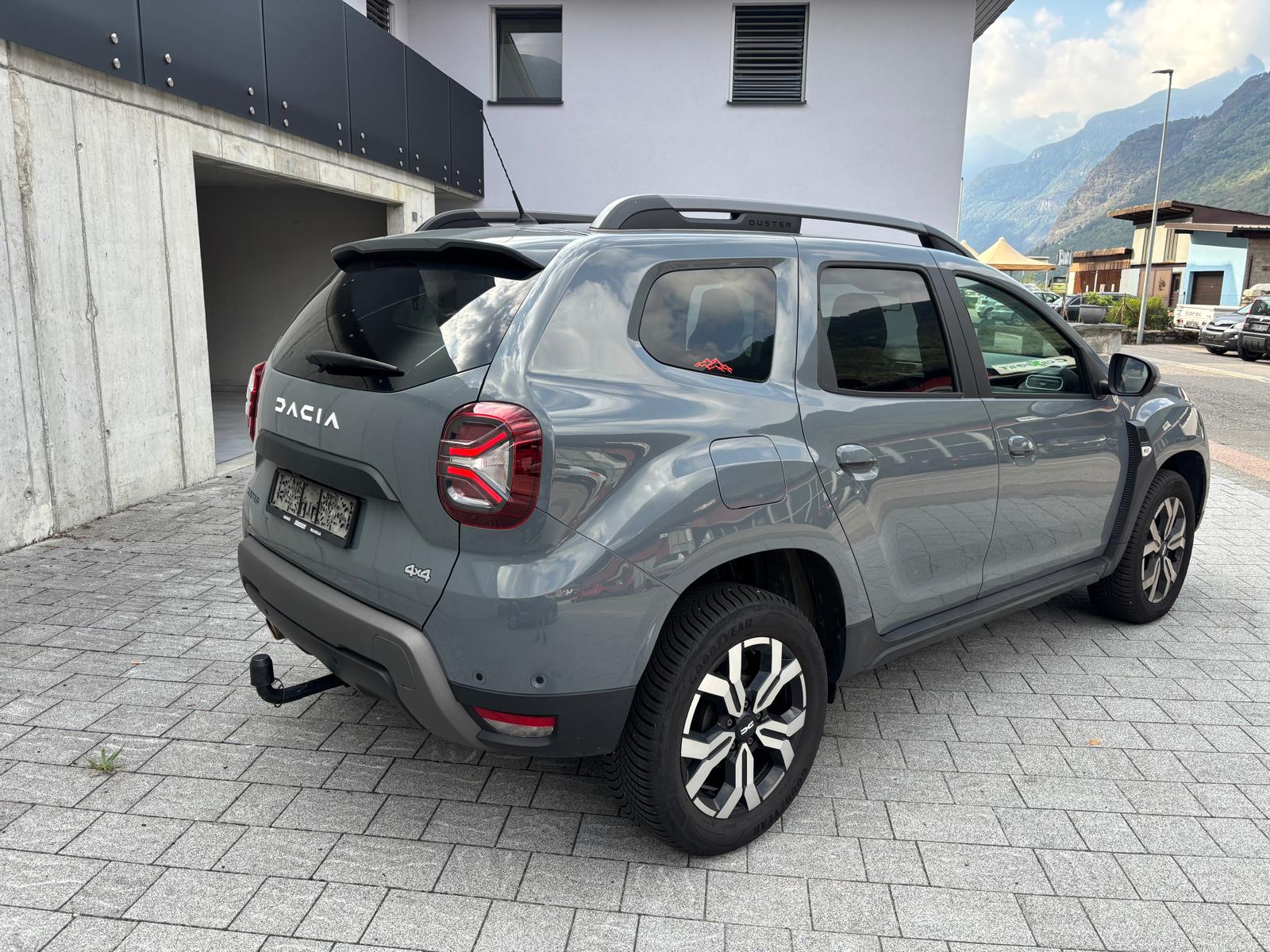 DACIA Duster TCe 150 Journey 4x4-image-2