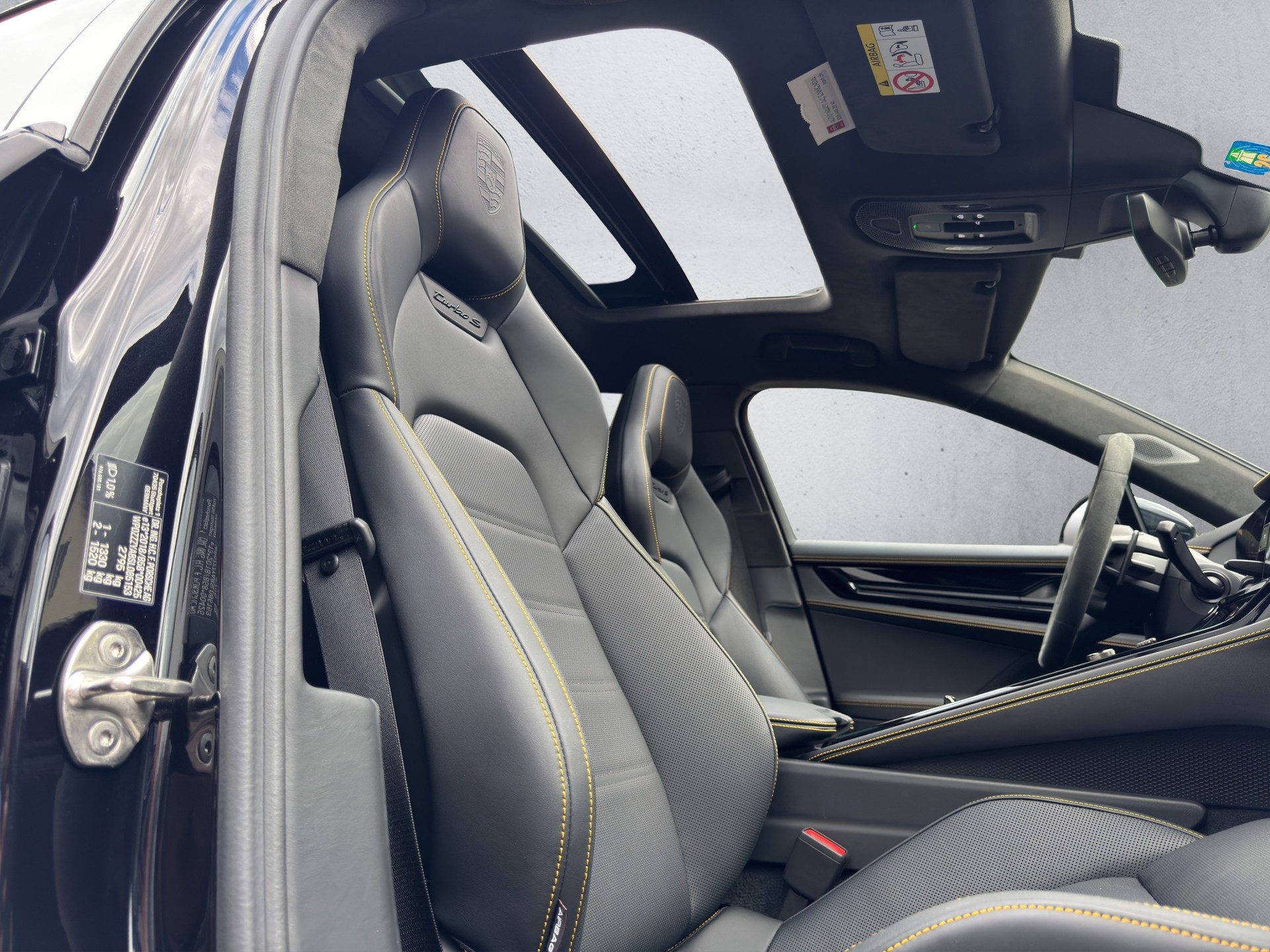 PORSCHE Panamera Turbo S E-Hybrid-image-15