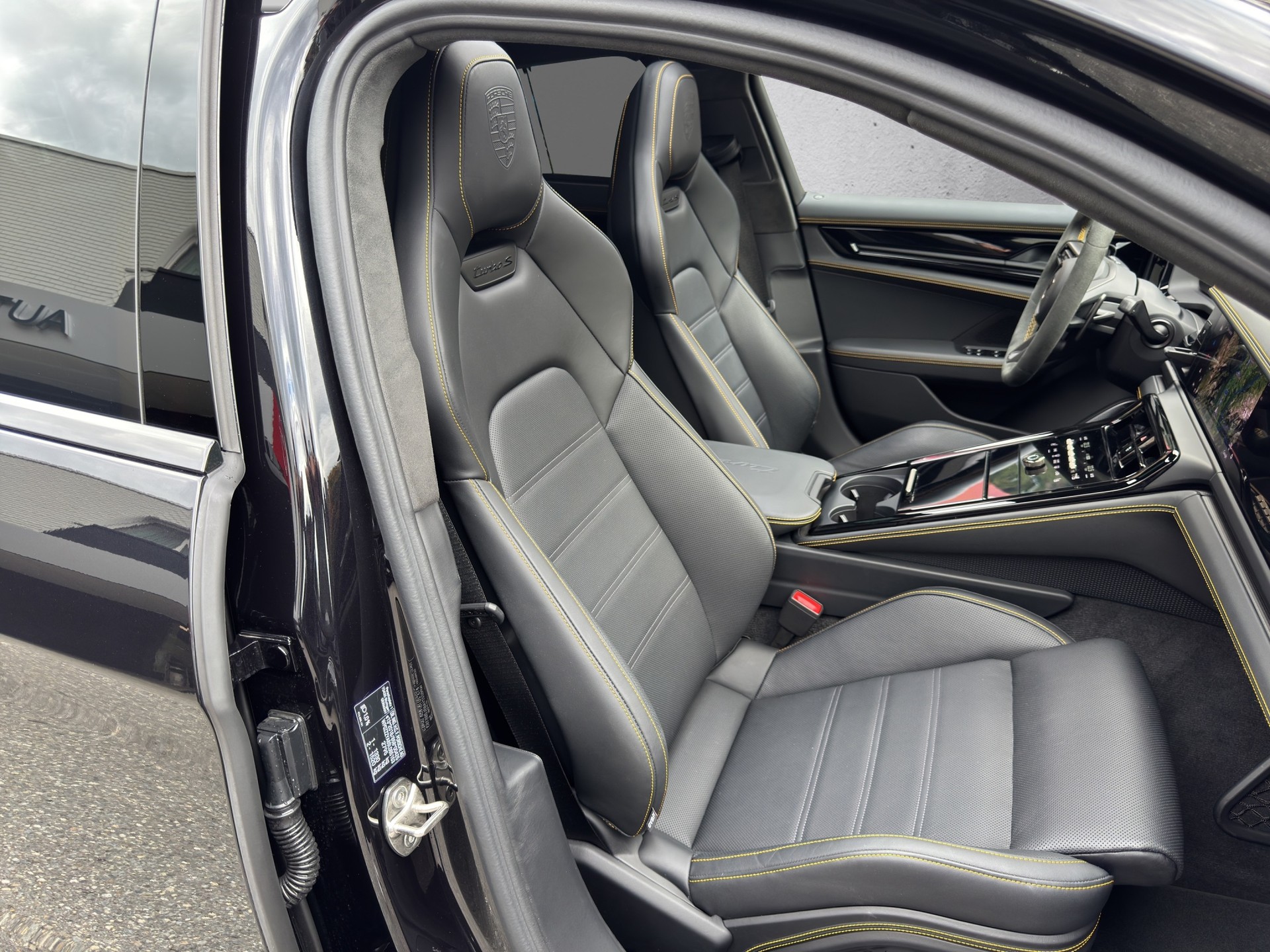 PORSCHE Panamera Turbo S E-Hybrid-image-16