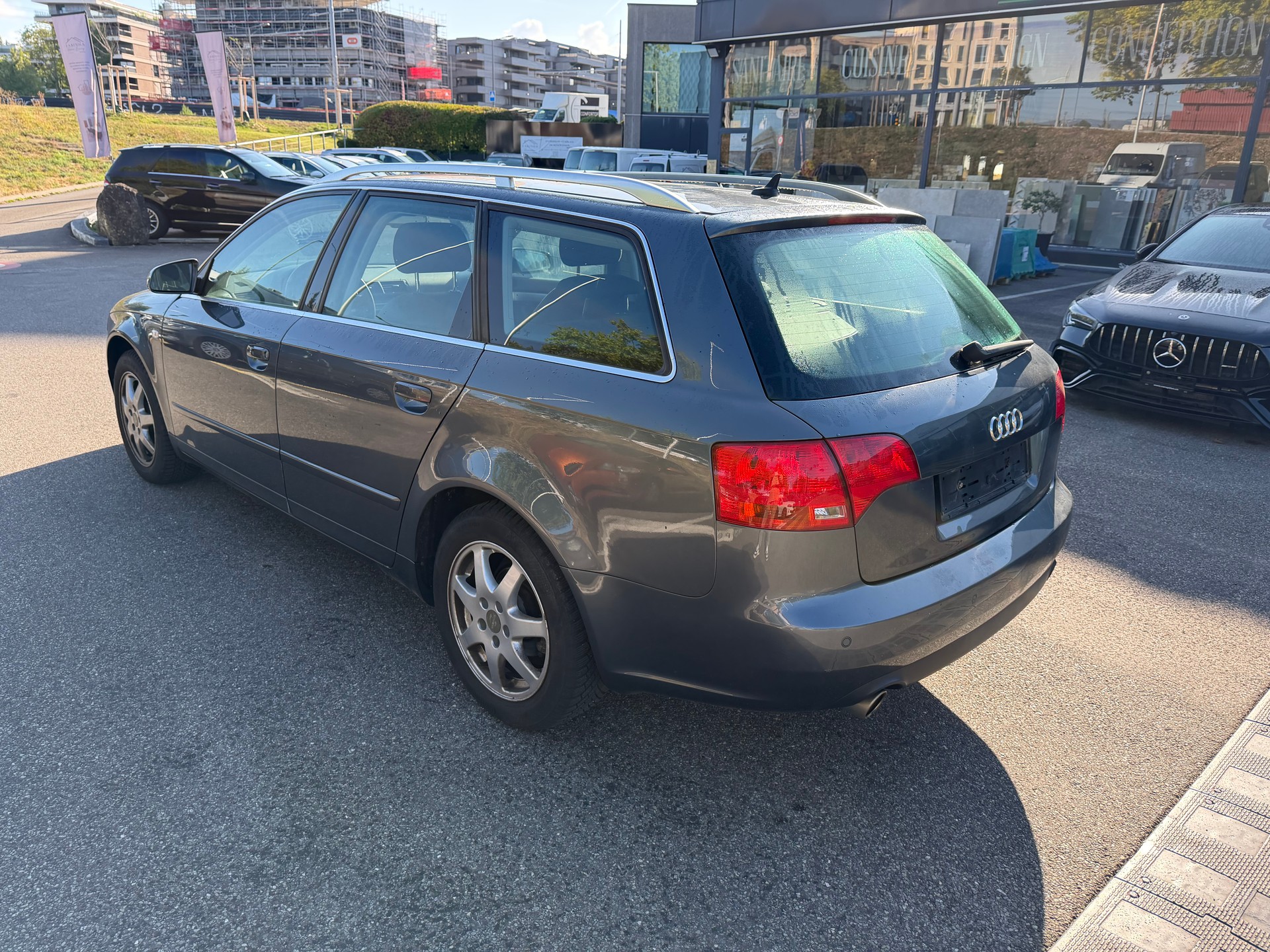 AUDI A4 Avant 1.8 Turbo-image-3