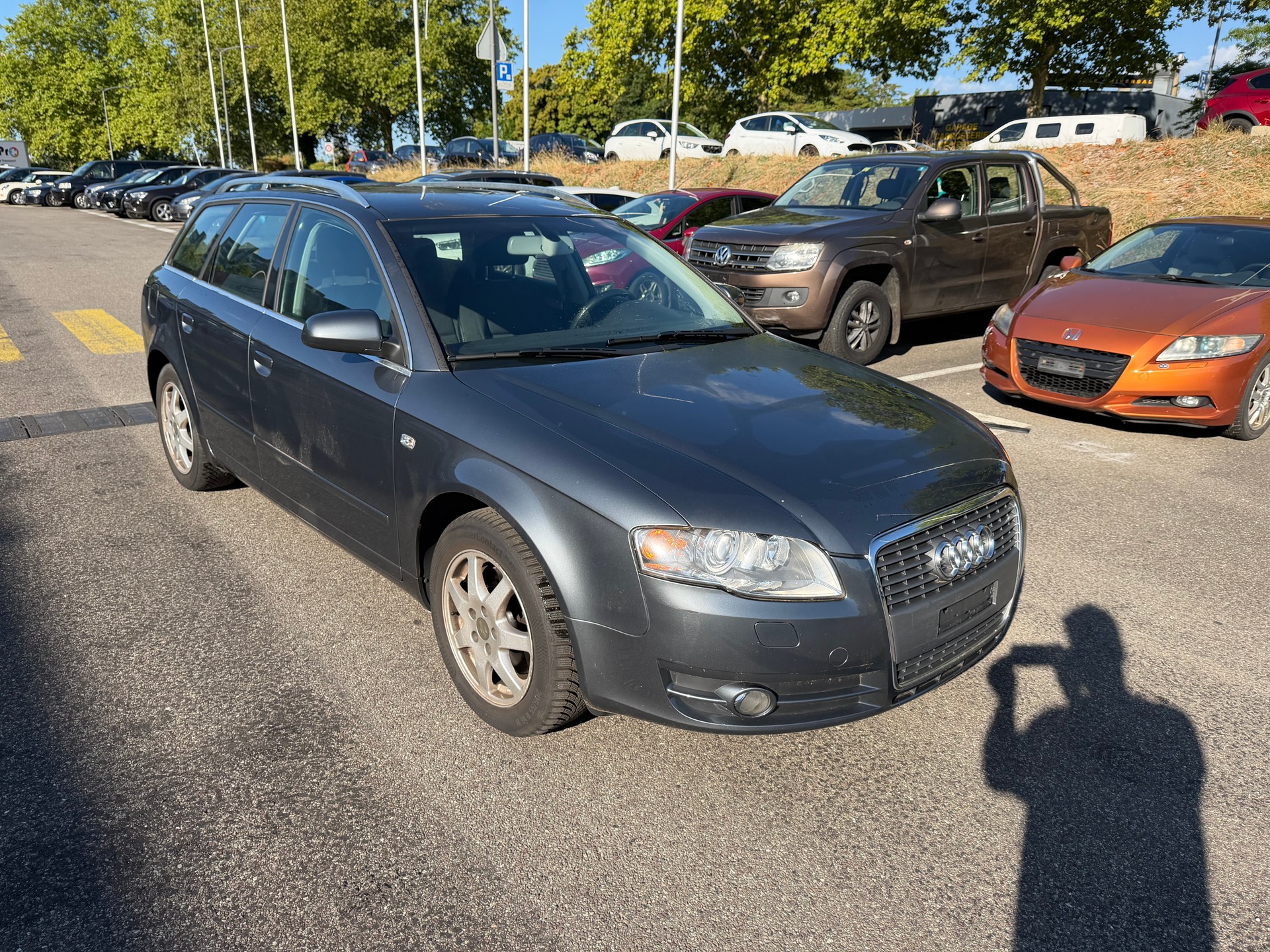 AUDI A4 Avant 1.8 Turbo-image-1