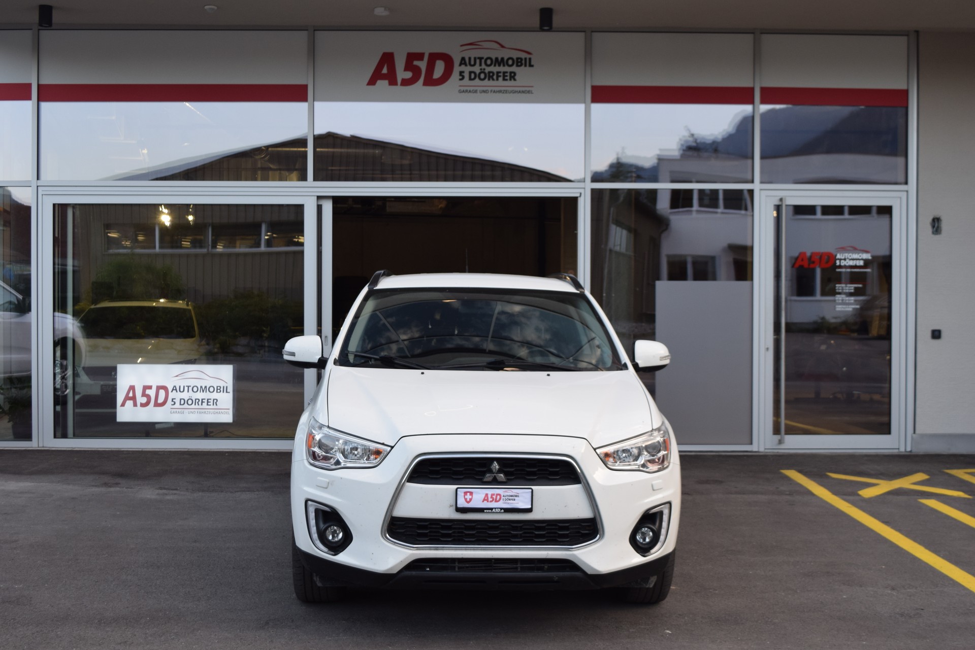MITSUBISHI ASX 1.8 DID Celebration 300K 4WD