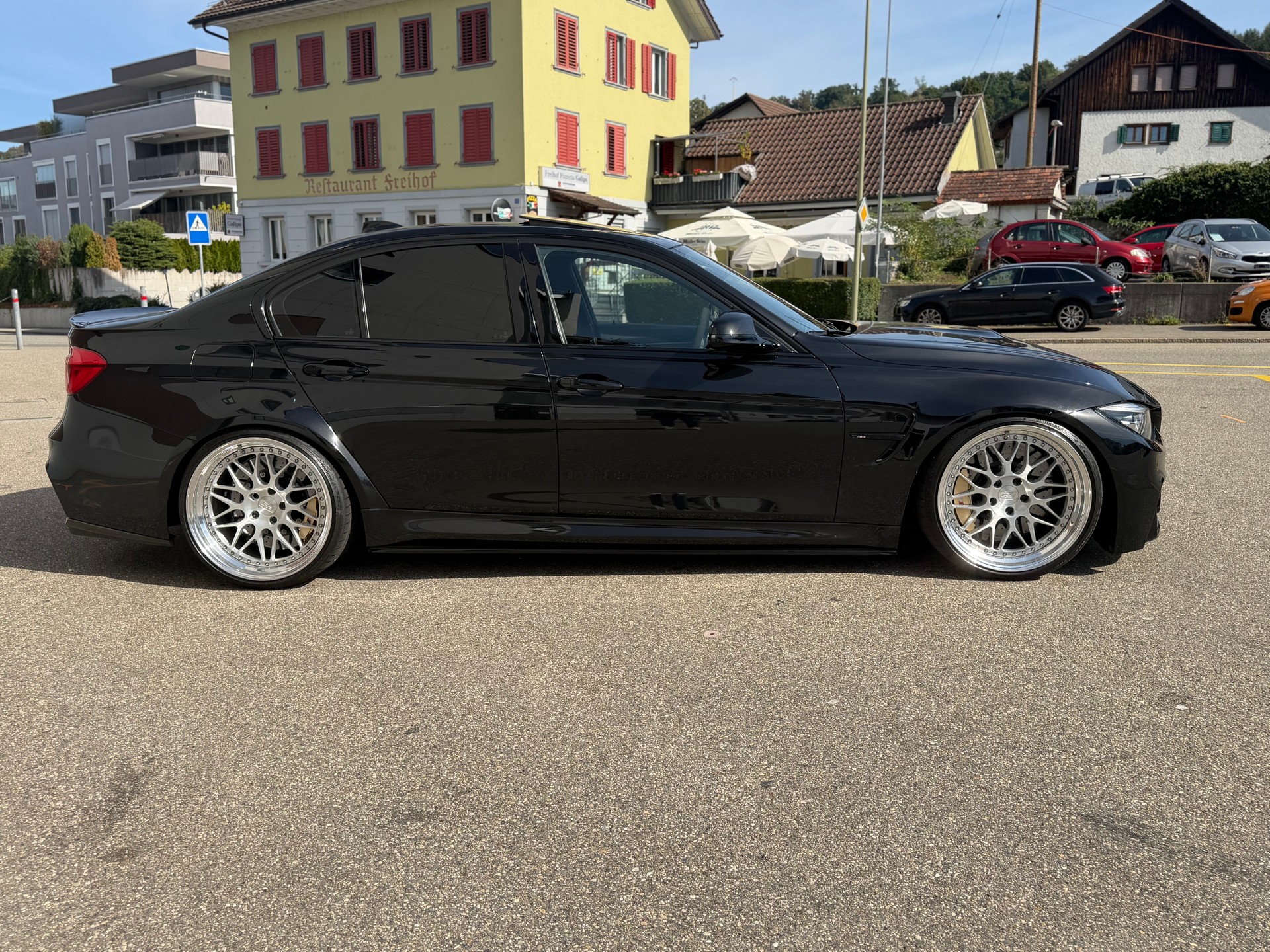 BMW M3 Drivelogic-showroom-element-3