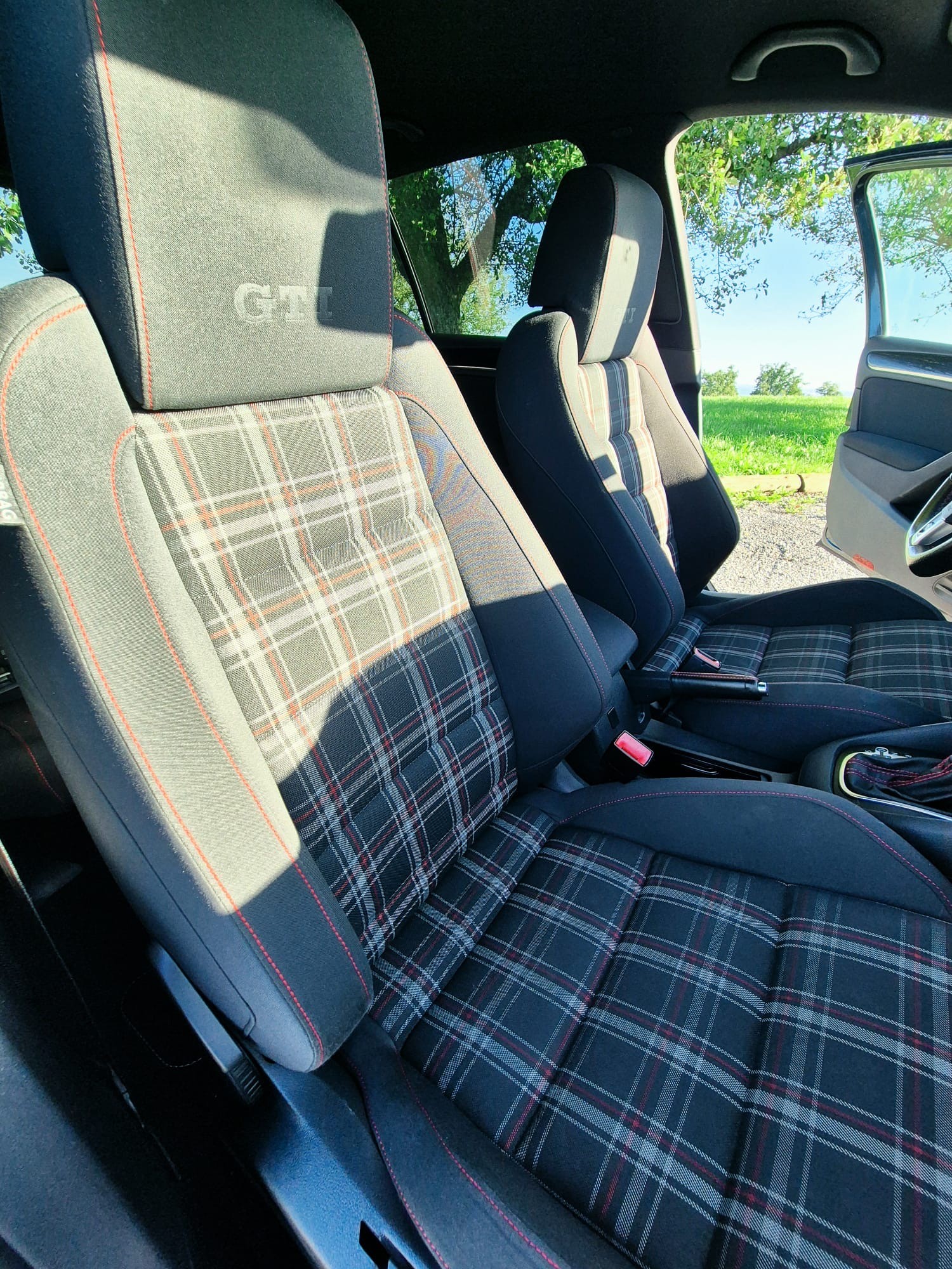 VW Golf 2.0 TSI GTI DSG-image-10
