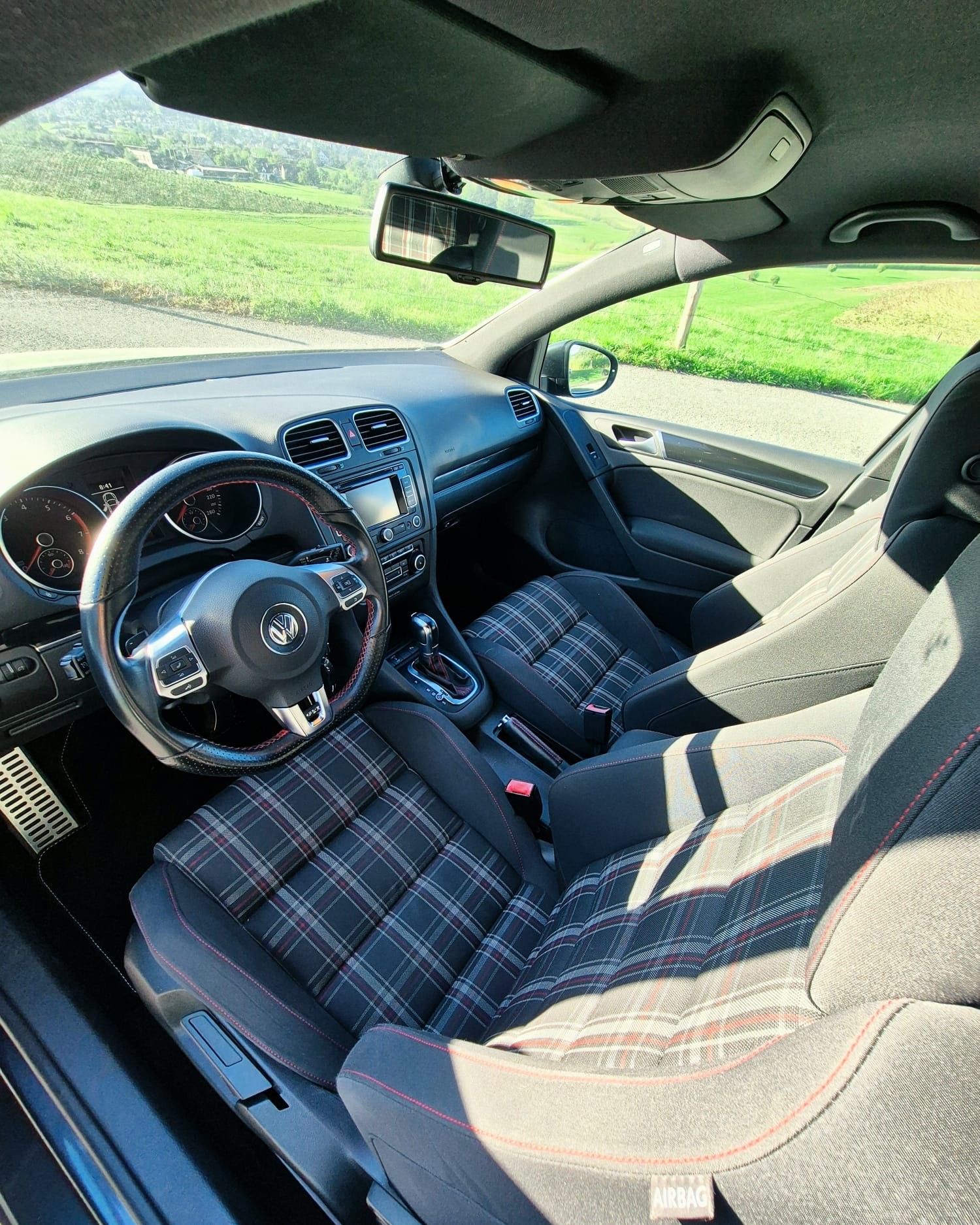 VW Golf 2.0 TSI GTI DSG-image-9