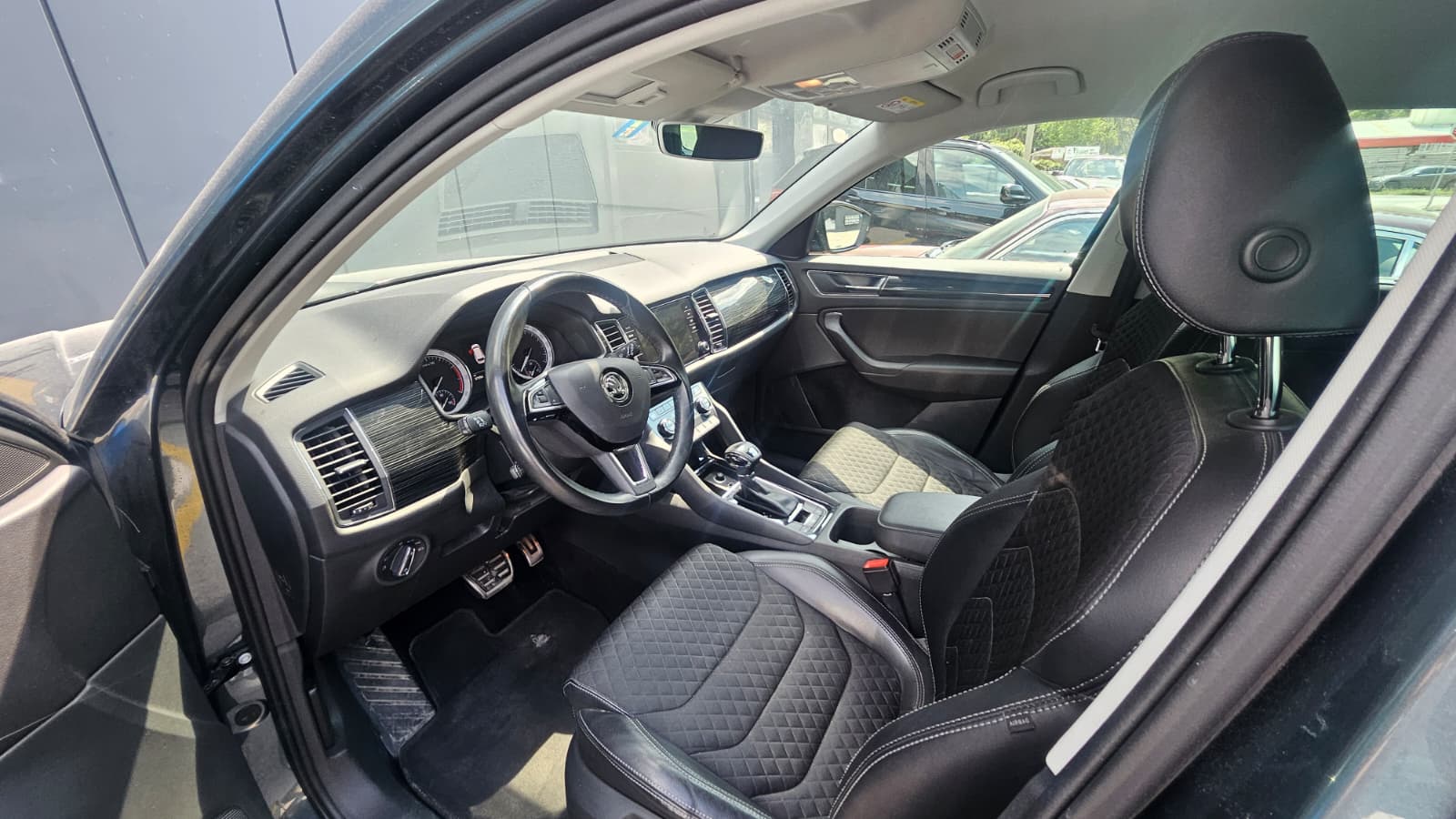SKODA 2.0 TSI Style DSG-image-4