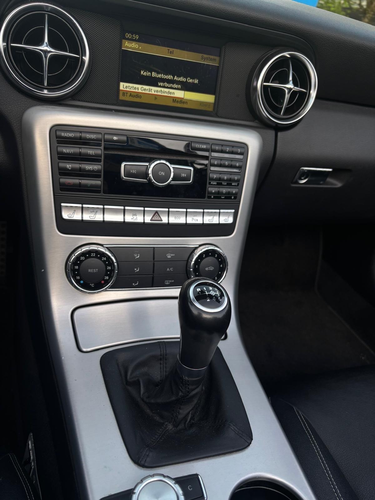 MERCEDES-BENZ SLK 250-image-8