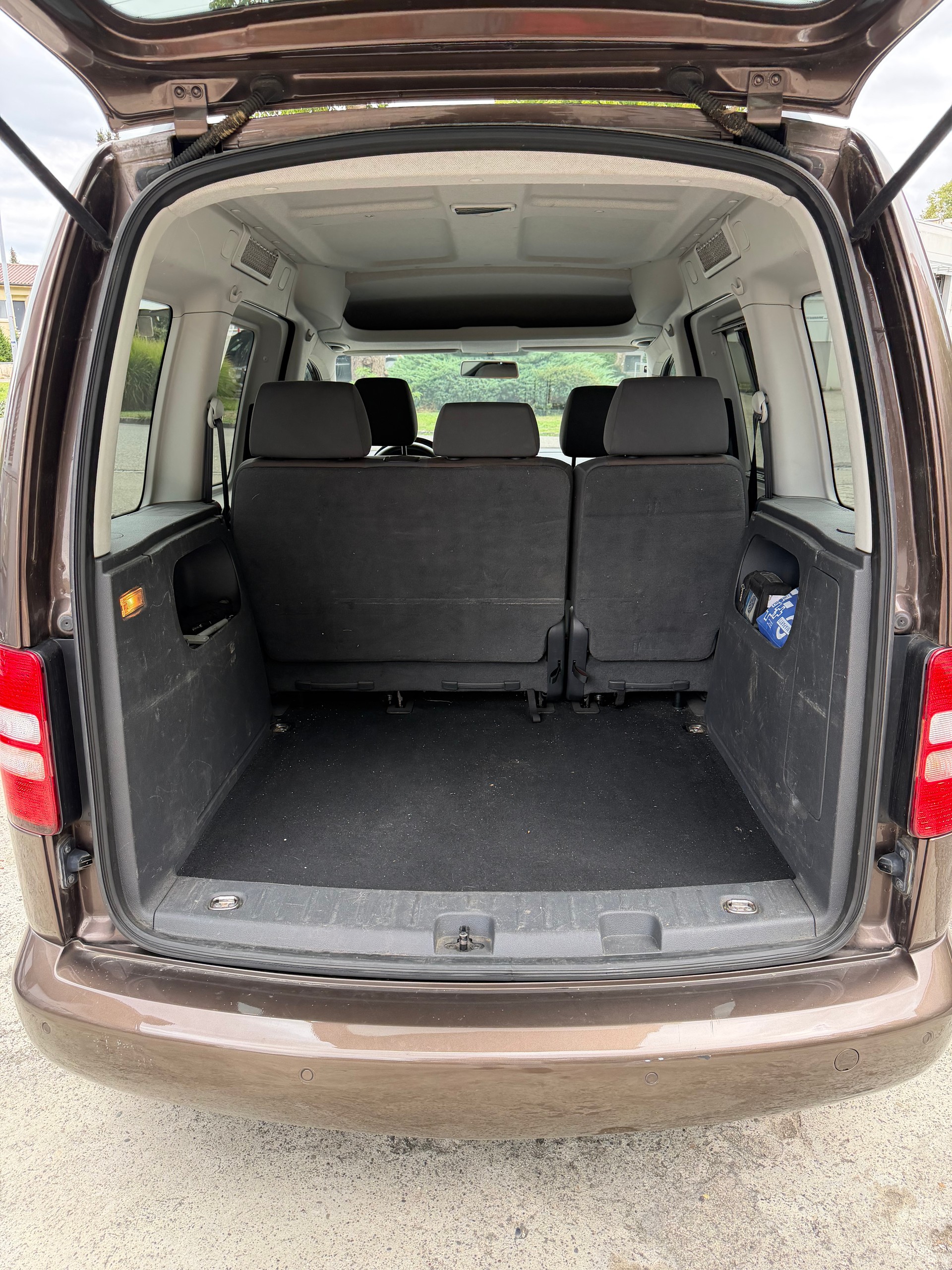 VW Caddy 1.2 TSI Family-image-12