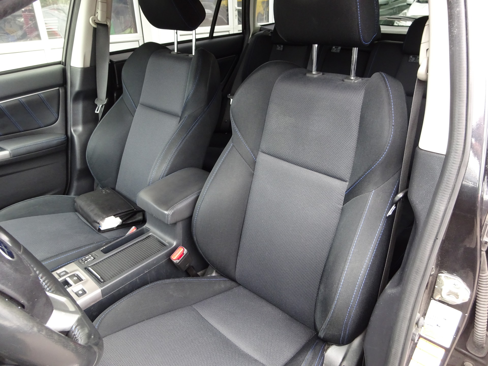 SUBARU Levorg 1.6DIT Luxury S AWD Lineartronic-image-6