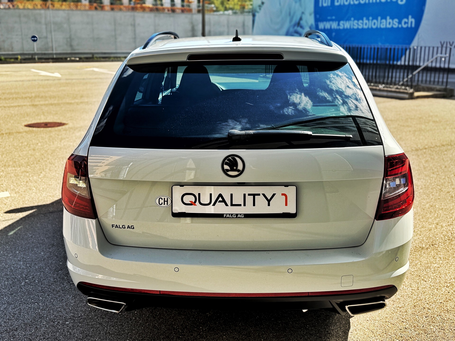 SKODA Octavia Combi 2.0 TDI RS 4x4 DSG-image-3