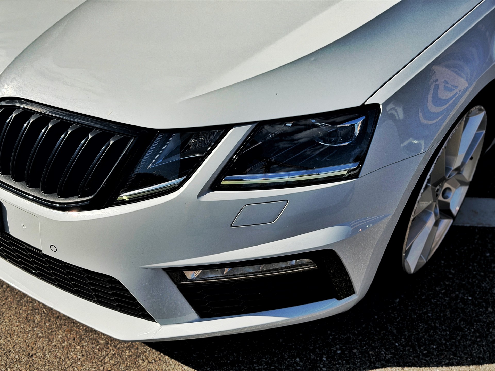 SKODA Octavia Combi 2.0 TDI RS 4x4 DSG-image-8