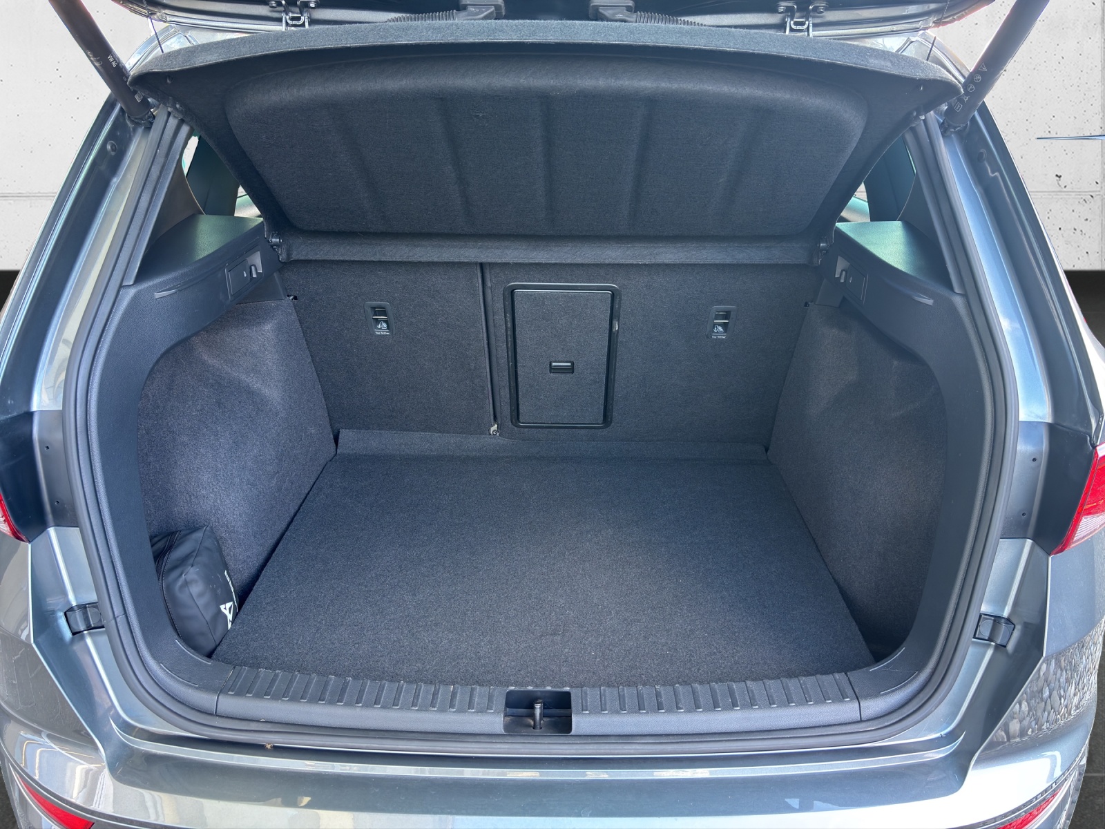 CUPRA Ateca 2.0TSI VZ 4Drive DSG mit fortl. Werksgarantie 5 Jahre, Leder & Supersportlenkrad-image-8