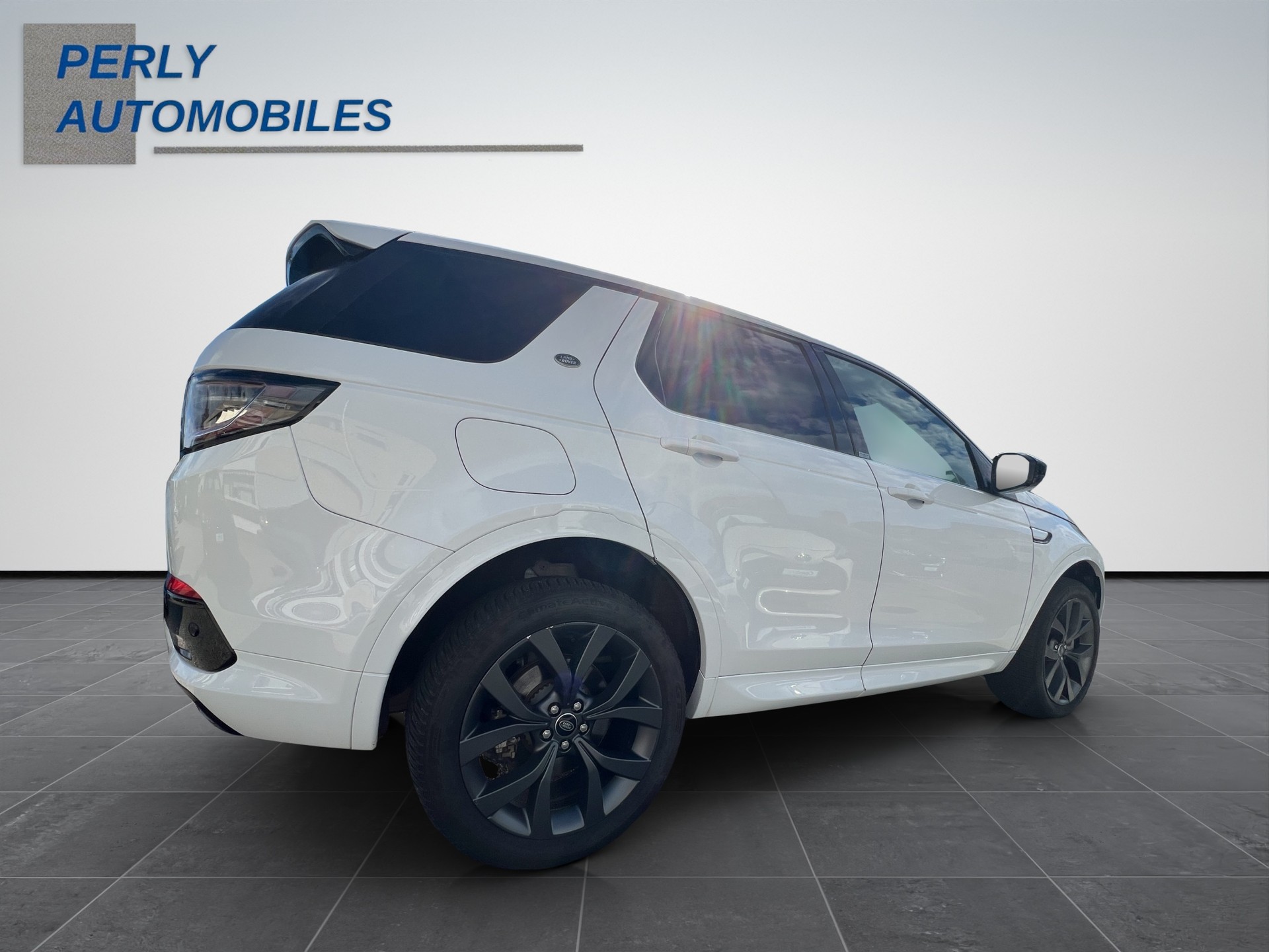 LAND ROVER Discovery Sport 1.5 T 300e R-Dynamic-image-5