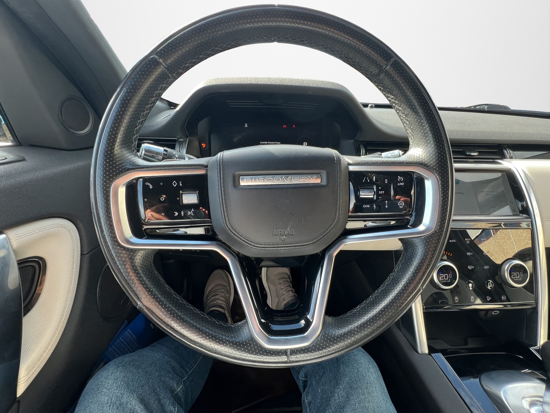 LAND ROVER Discovery Sport 1.5 T 300e R-Dynamic-image-9