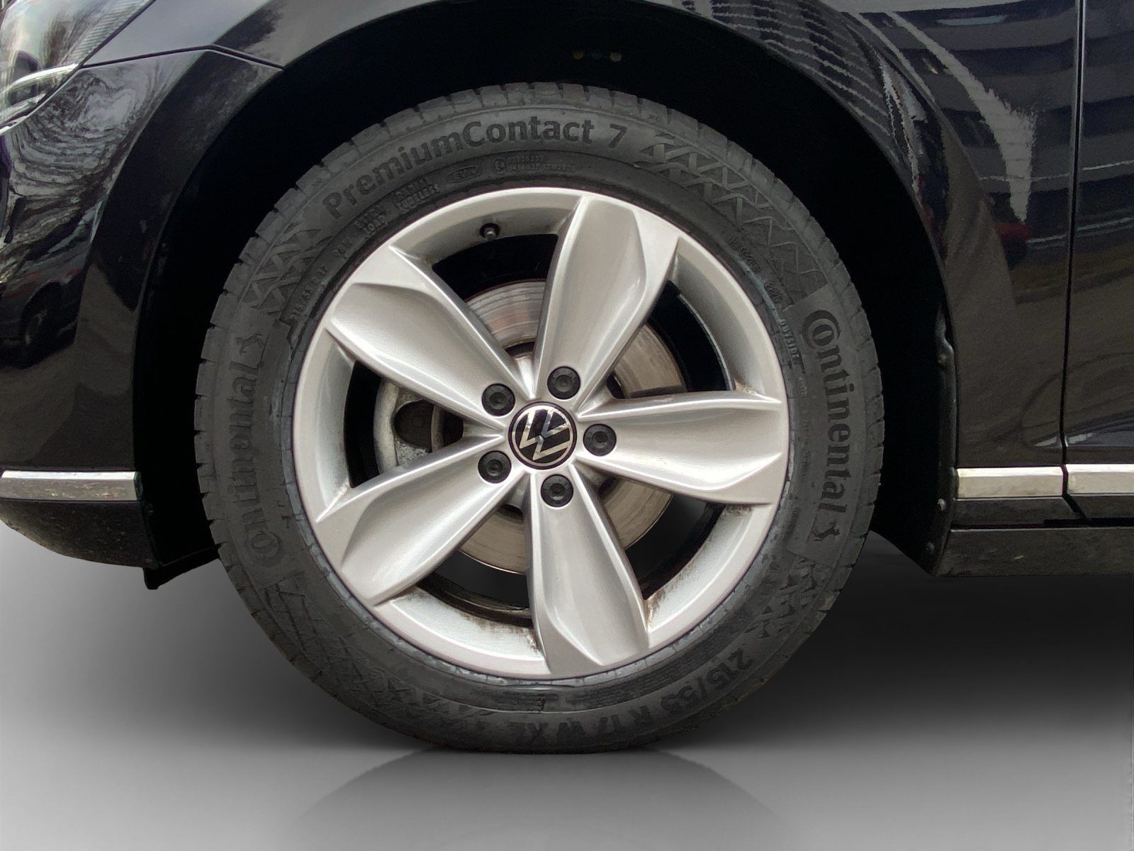 VW Passat 2.0 TDI BMT Elegance 4Motion DSG-image-15