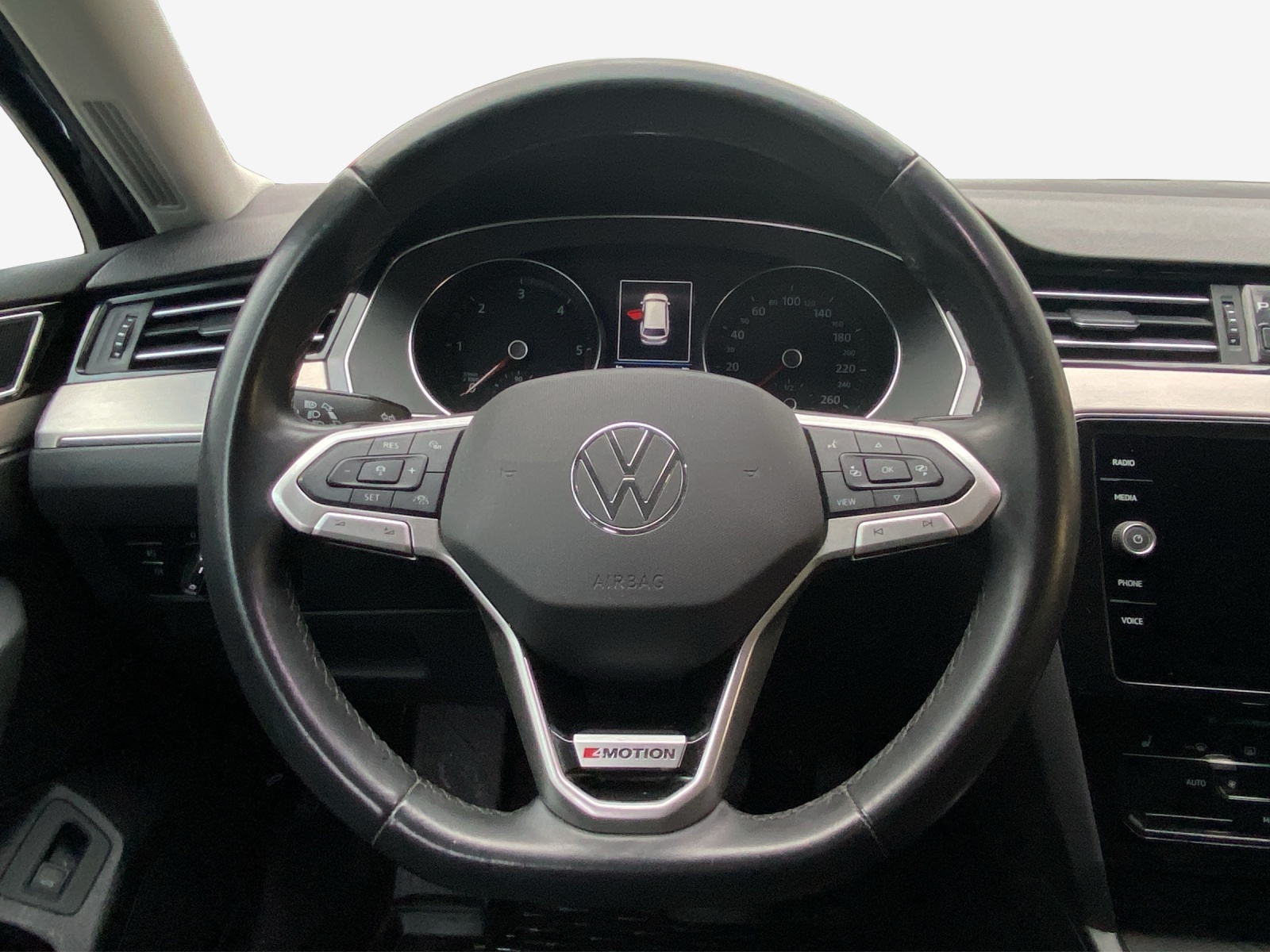 VW Passat 2.0 TDI BMT Elegance 4Motion DSG-image-9