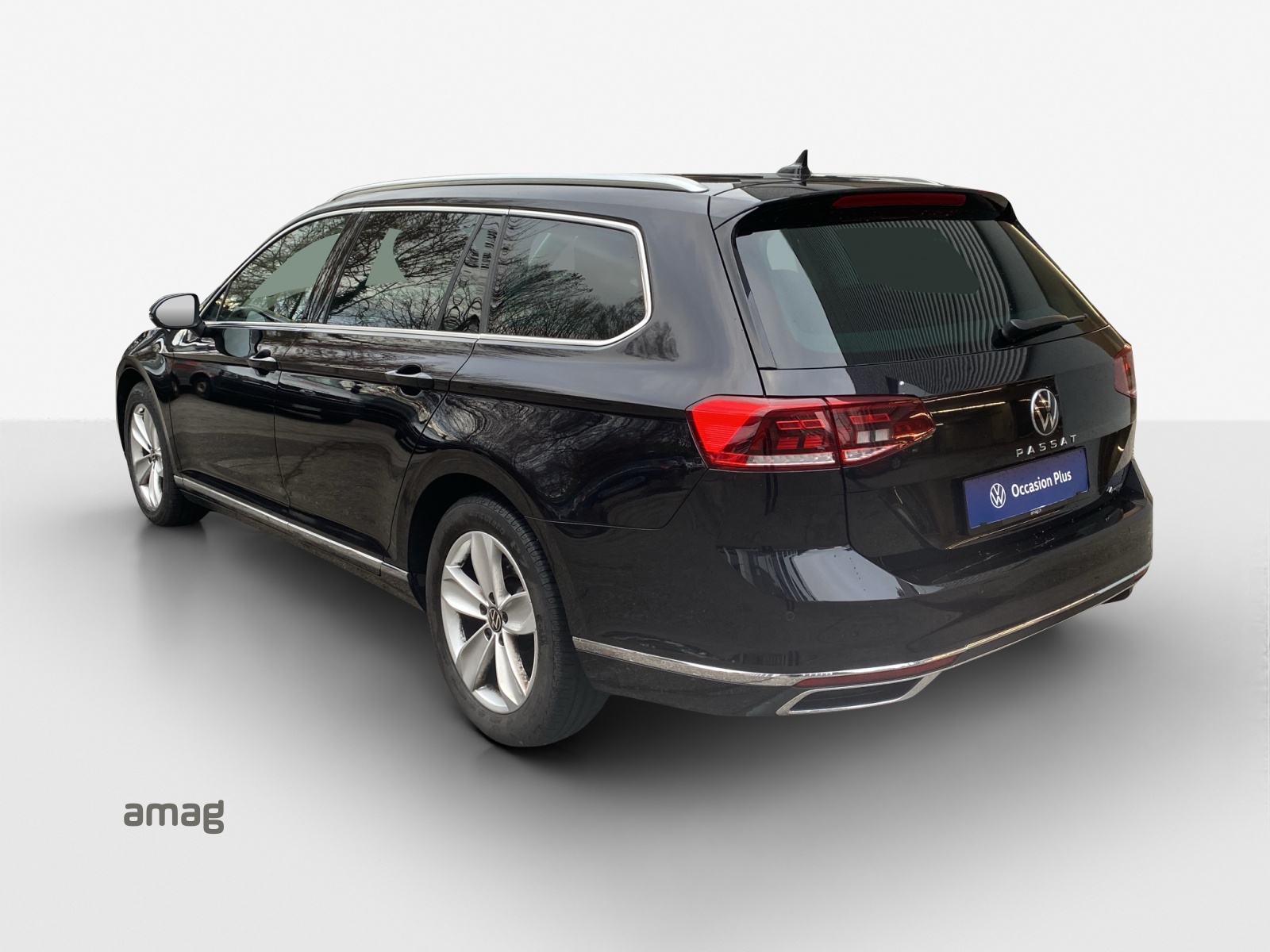 VW Passat 2.0 TDI BMT Elegance 4Motion DSG-image-2