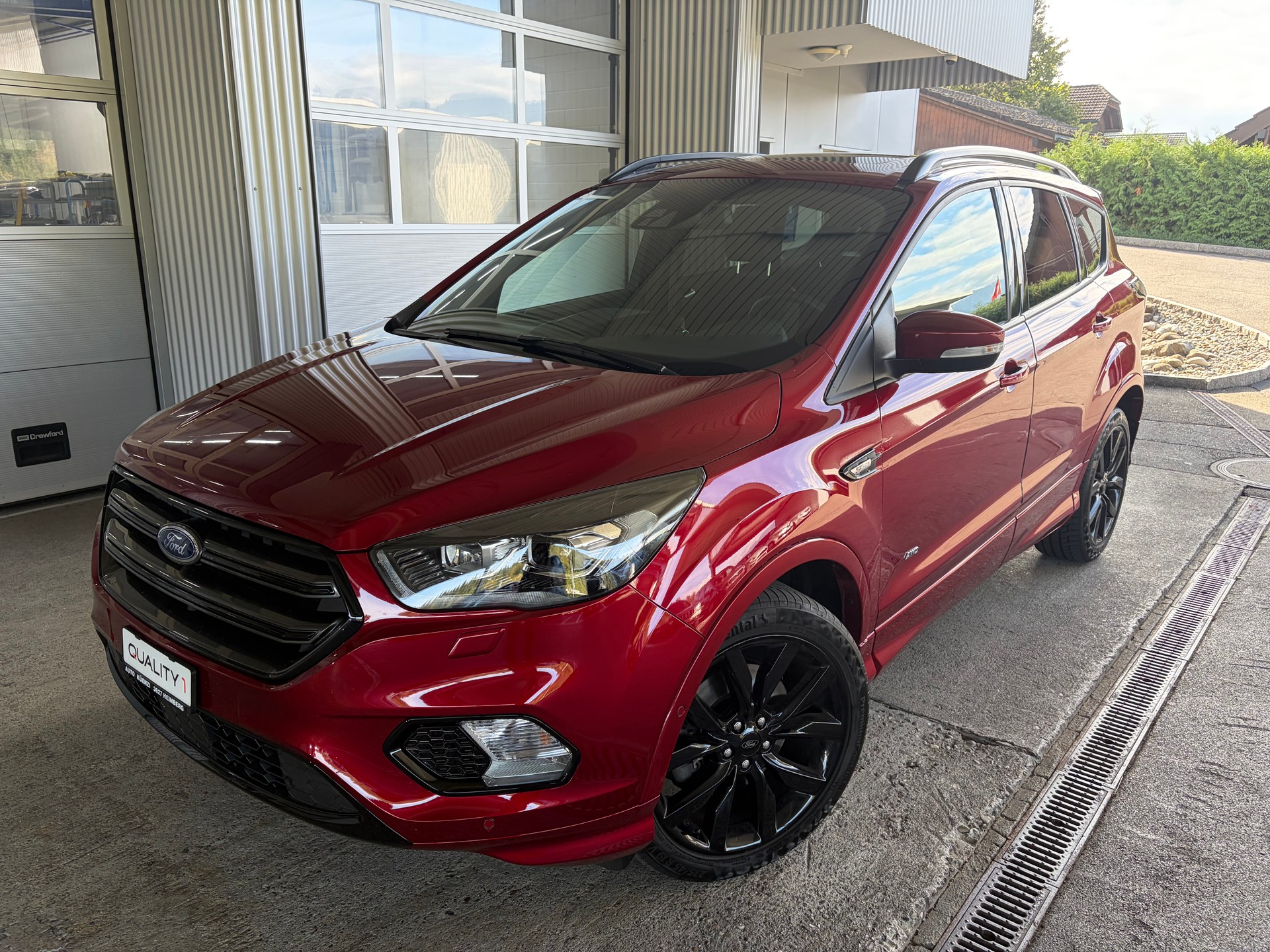 FORD Kuga 2.0 TDCi ST Line High 4WD PowerShift mit AHK-image-0