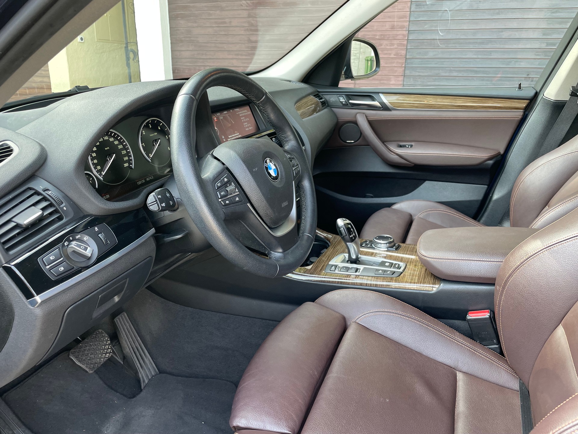 BMW xDrive 20d-image-3